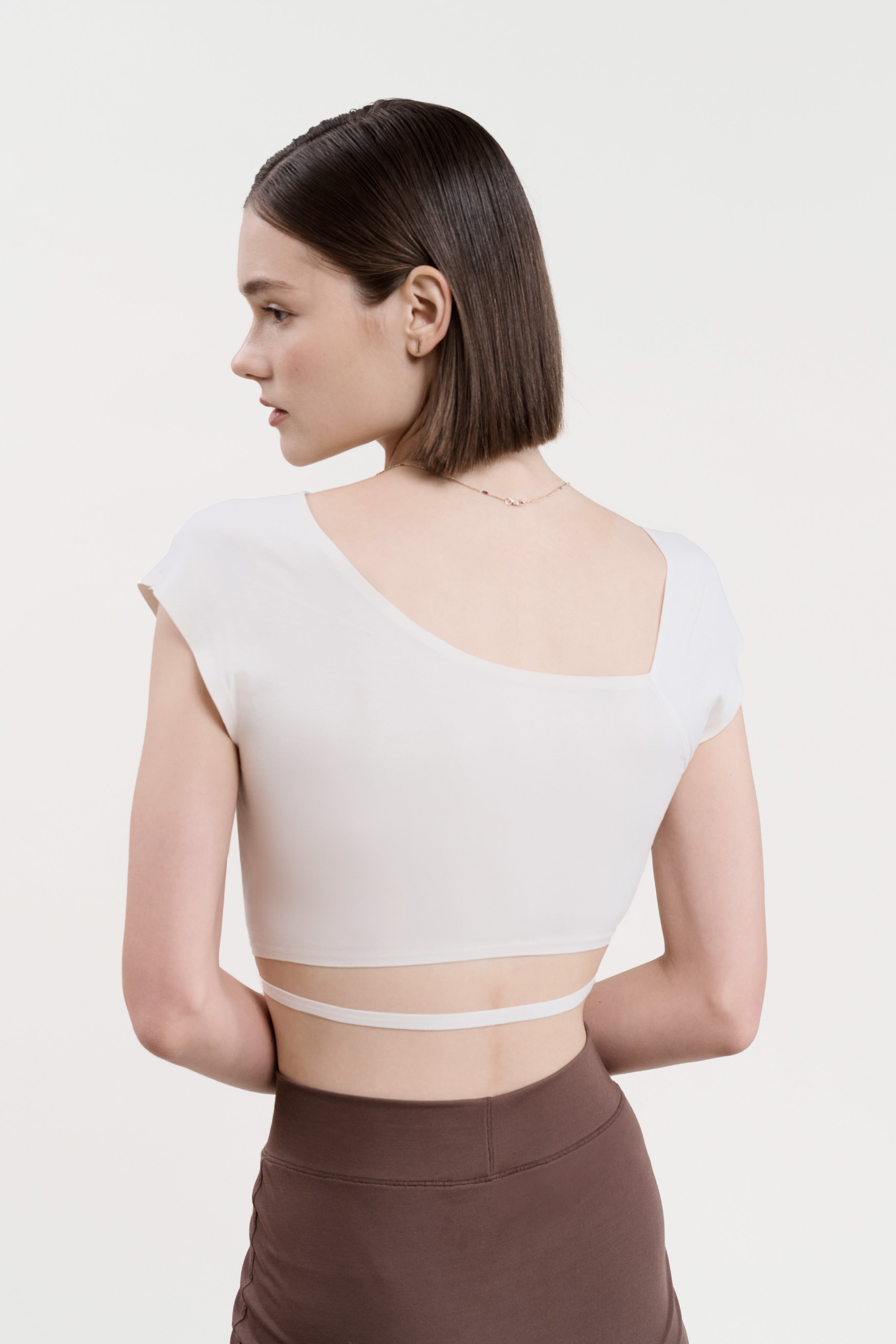 HUNDR. Fitted Cropped Top