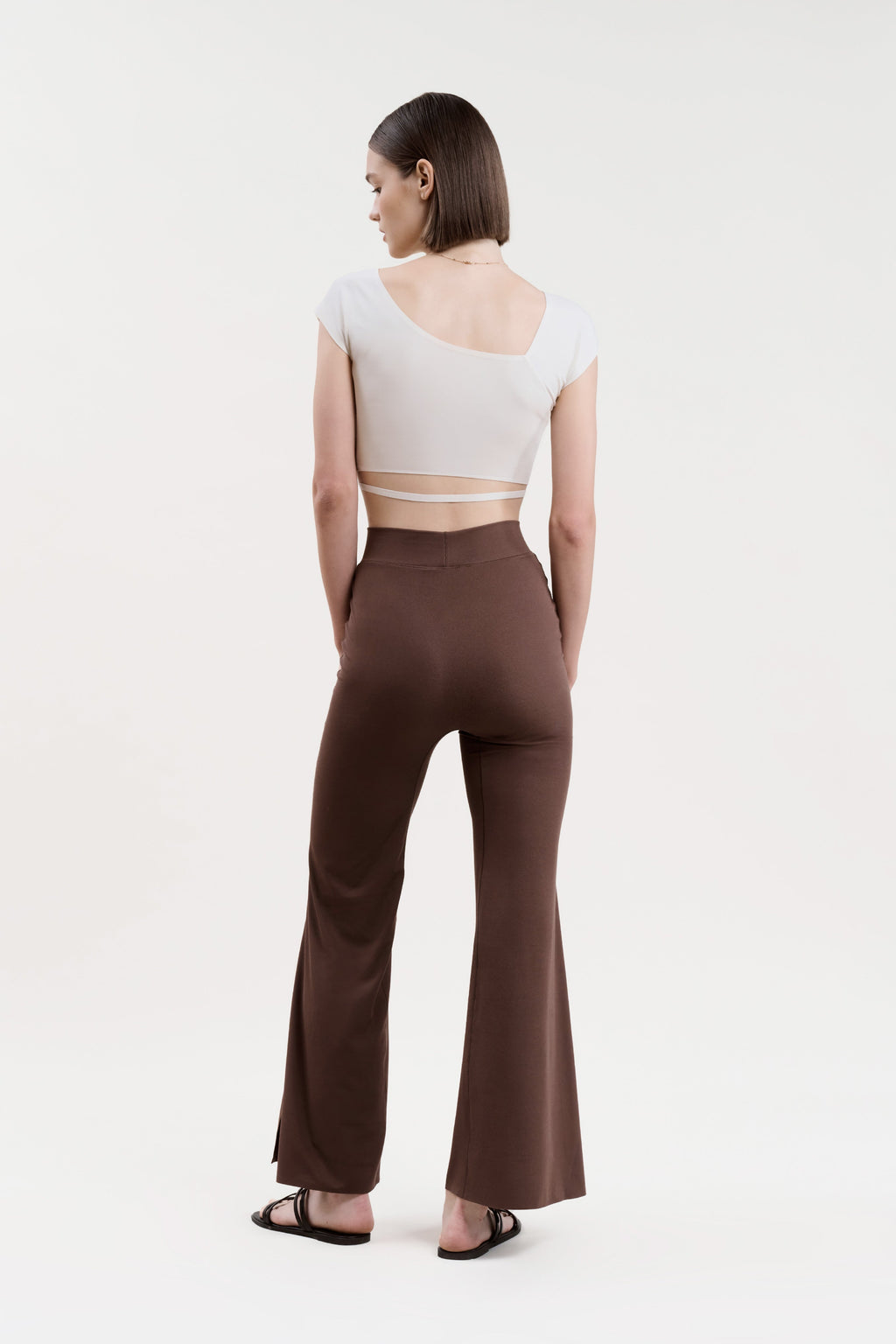 HUNDR. Fitted Cropped Top
