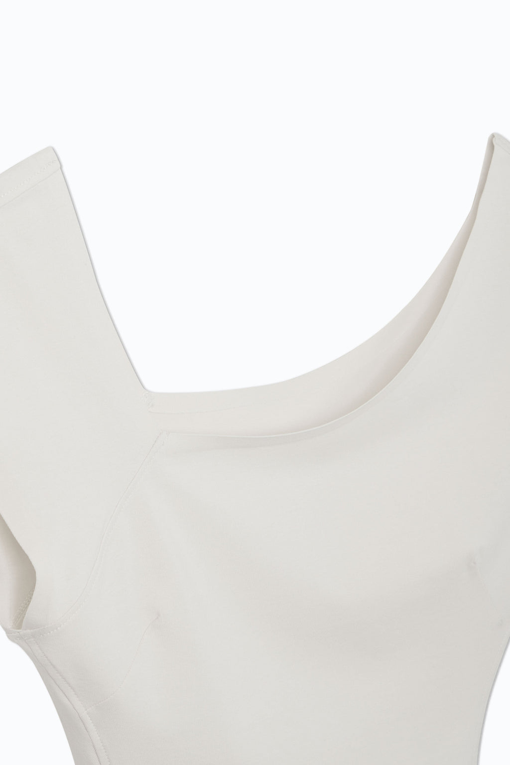 HUNDR. Fitted Cropped Top