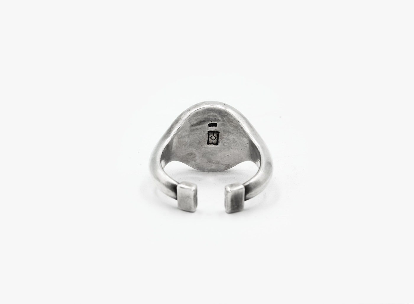 titleofwork Archive.pdf x Artifact Ring
