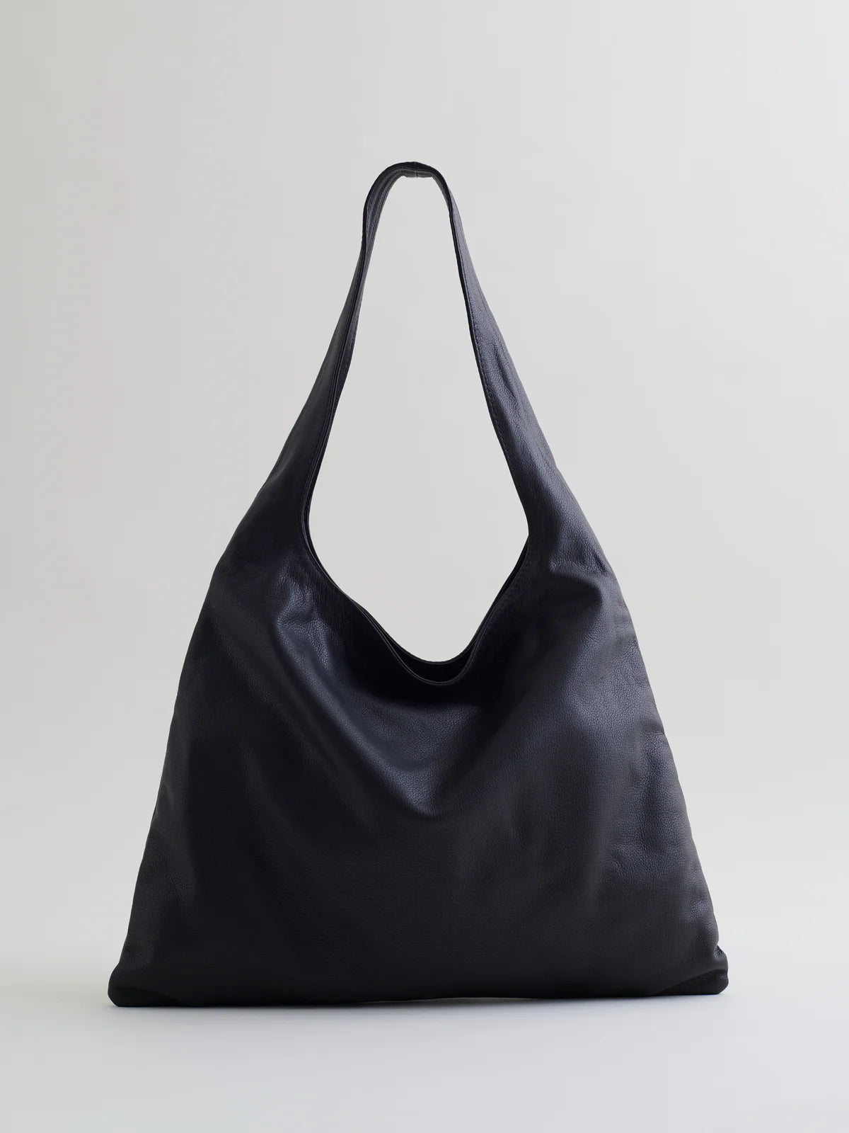 ARE Studio Stella - Black