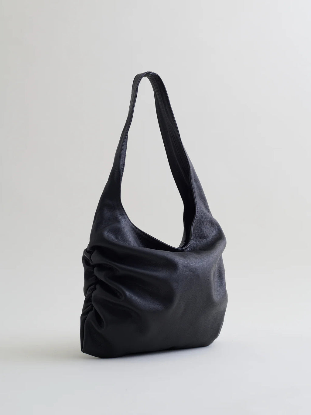 ARE Studio Stella - Black