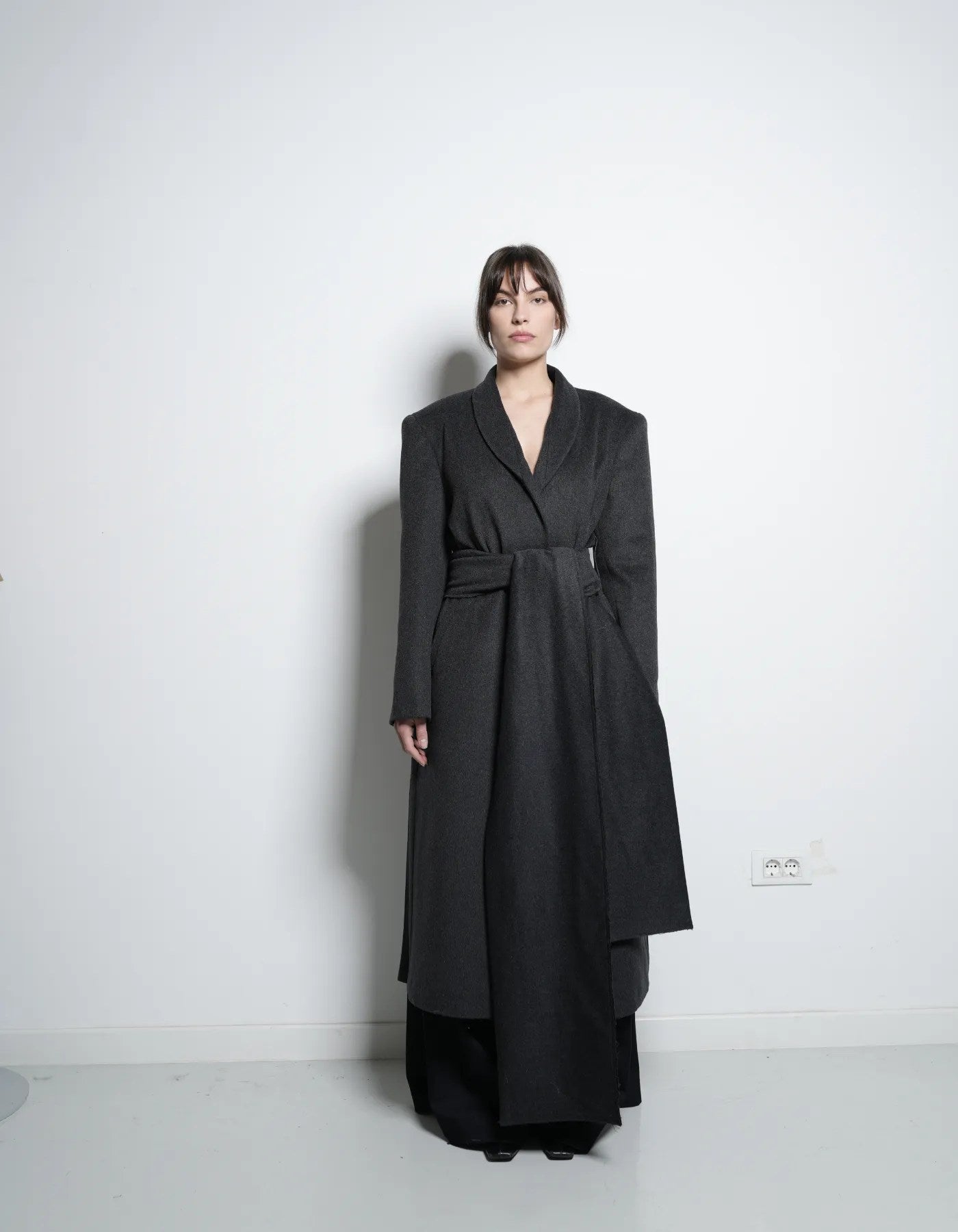 MAET ASURA Cashmere Coat - Dark Grey