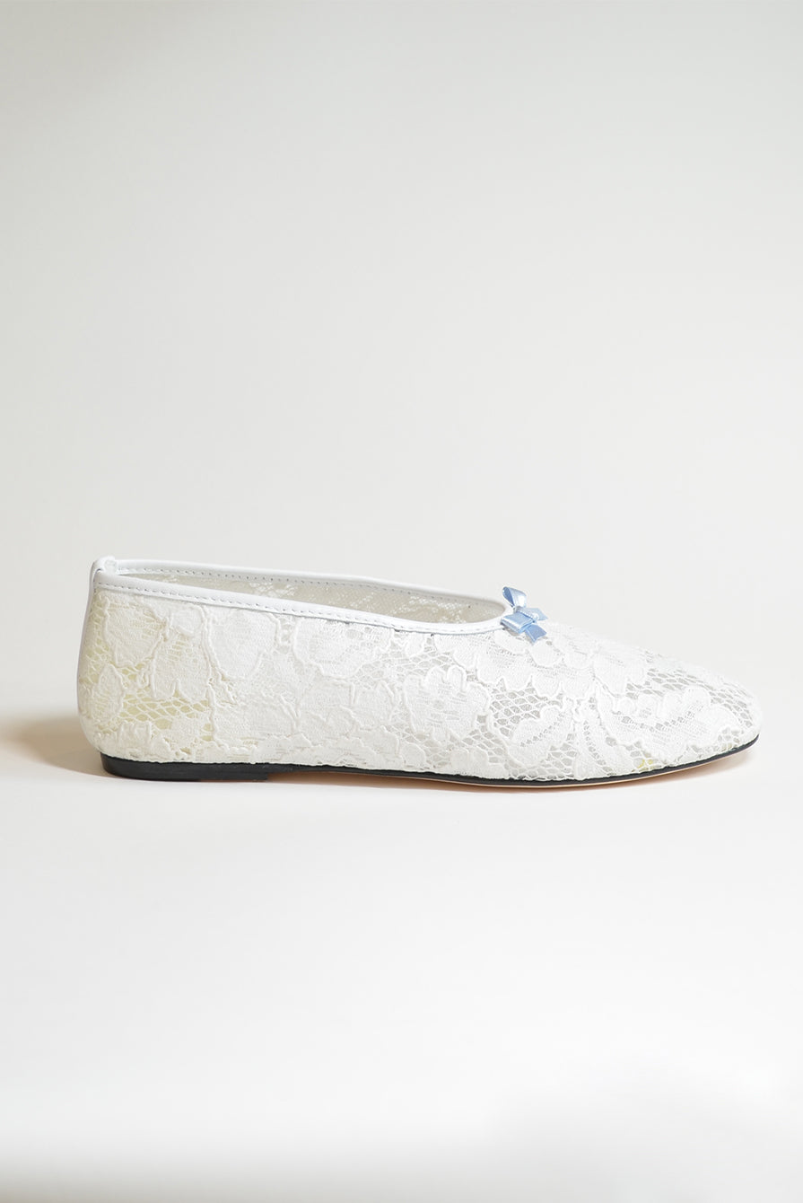About Arianne Bielle Flats