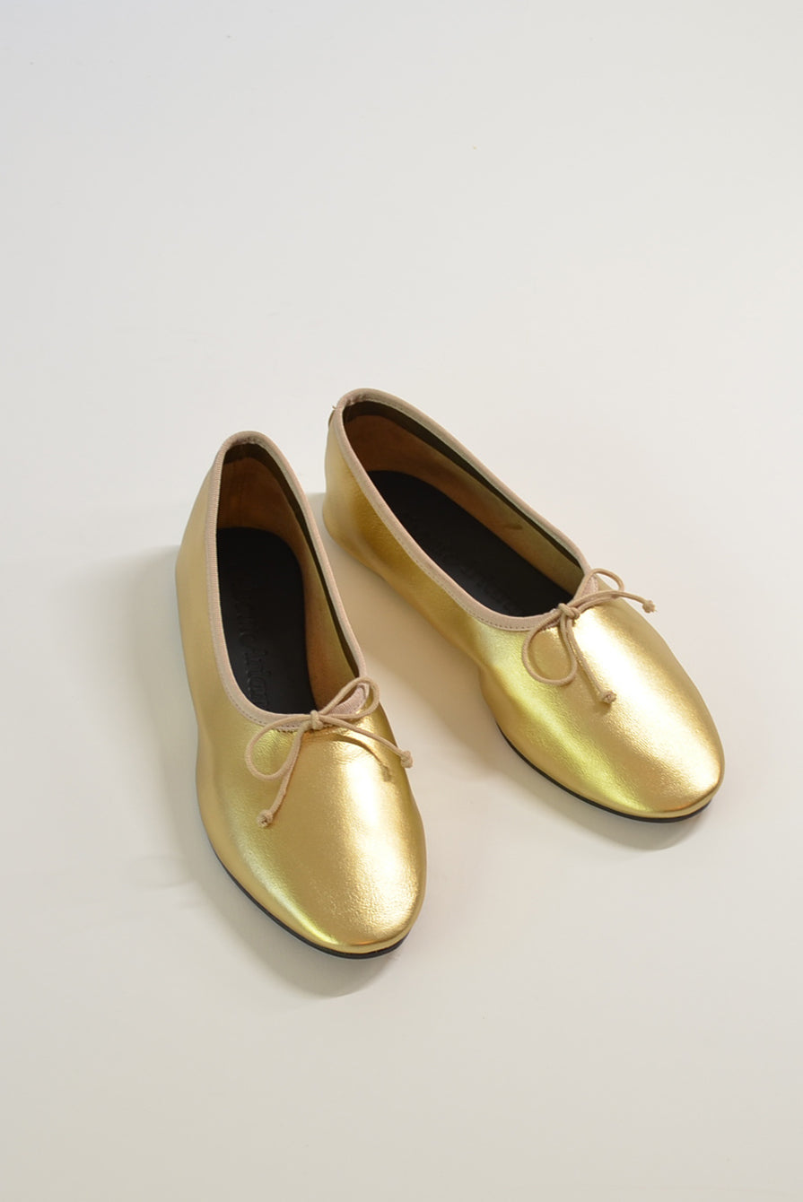 About Arianne Mila Ballet Flat - Gold