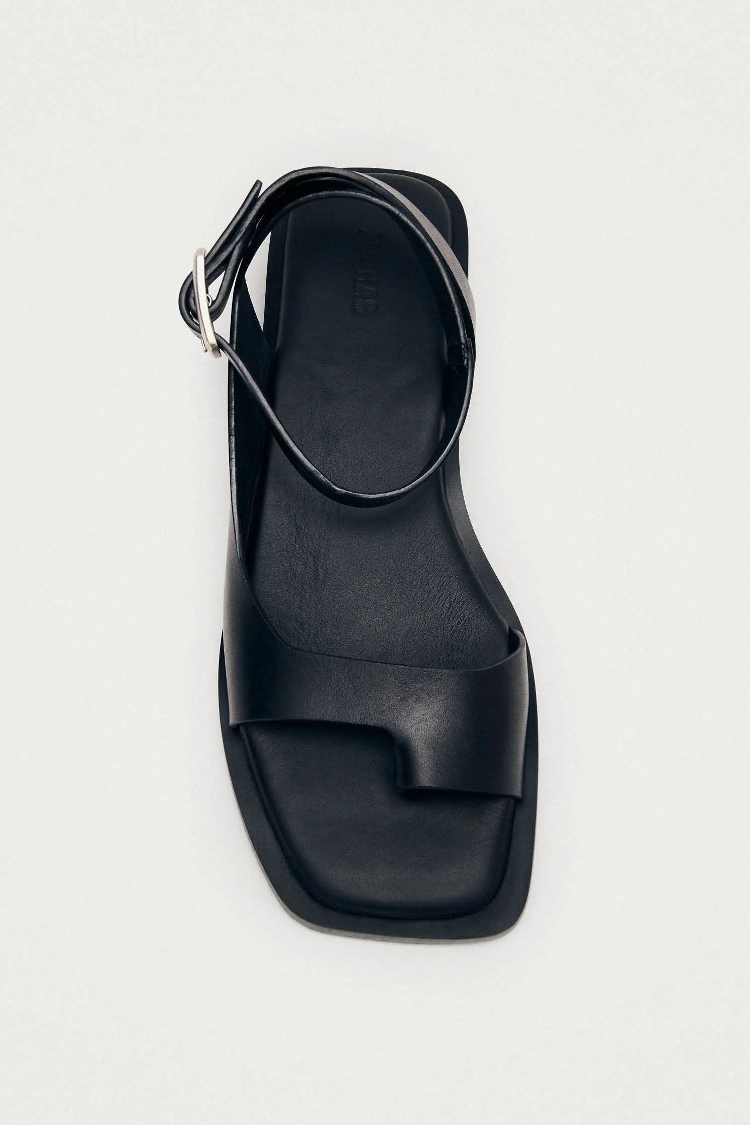 Alohas Tebas Leather Sandals - Black