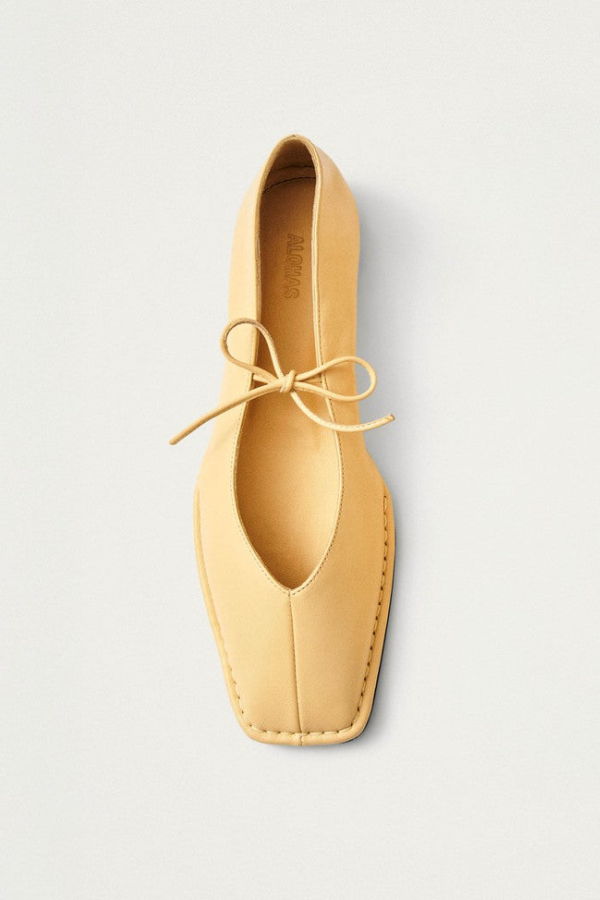 Alohas Sway Vanilla Leather Ballet Flats