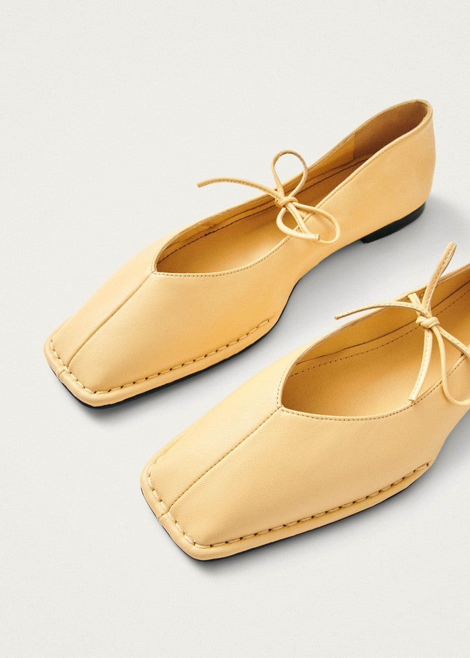 Alohas Sway Vanilla Leather Ballet Flats
