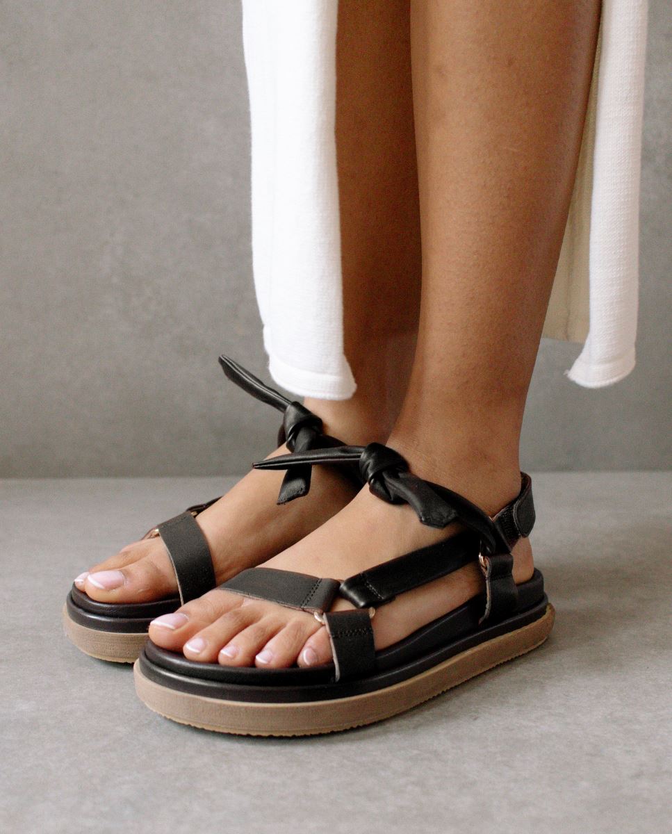 Alohas Tied Together - Black
