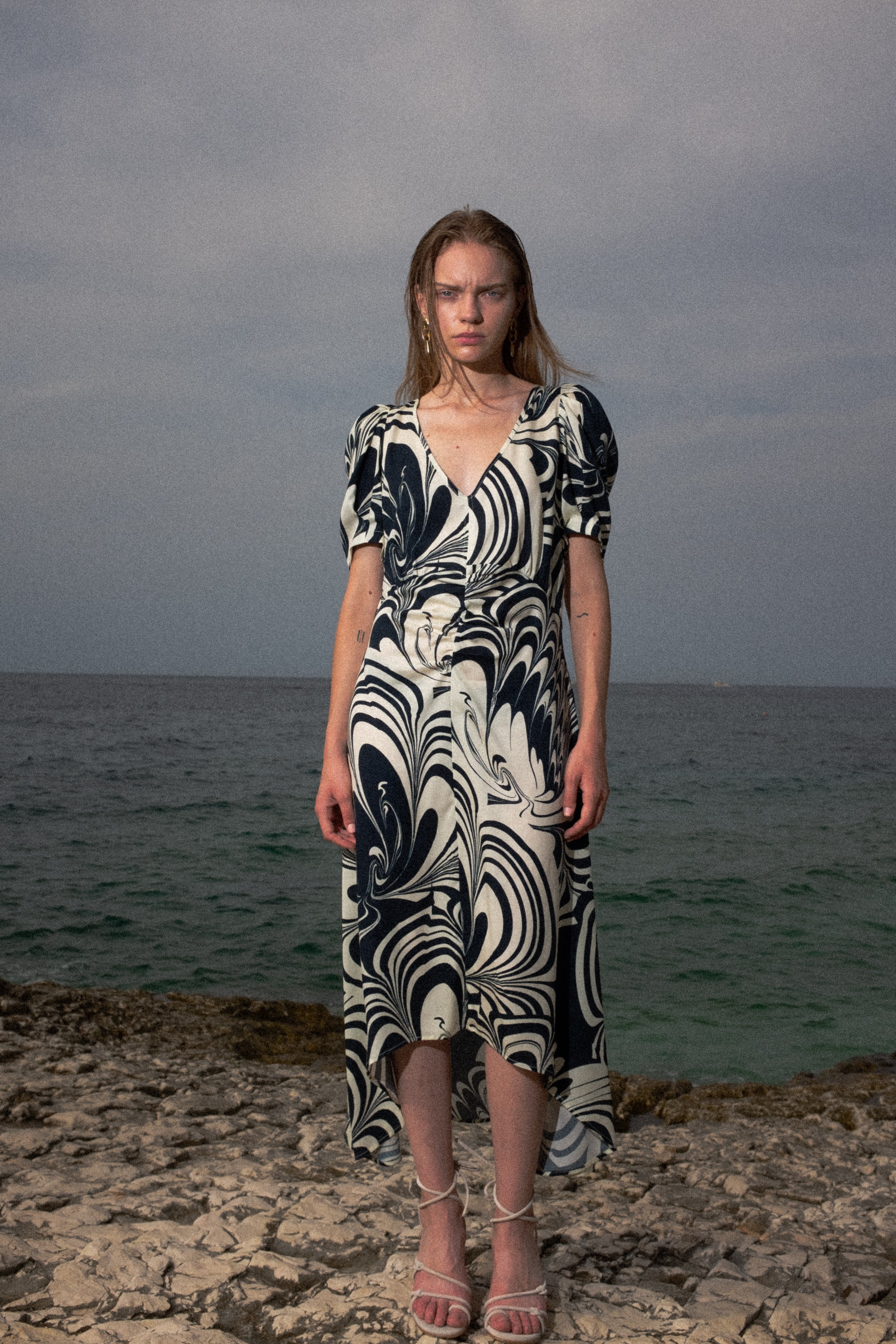 Untitled in Motion Anoita Dress - Nuva Black