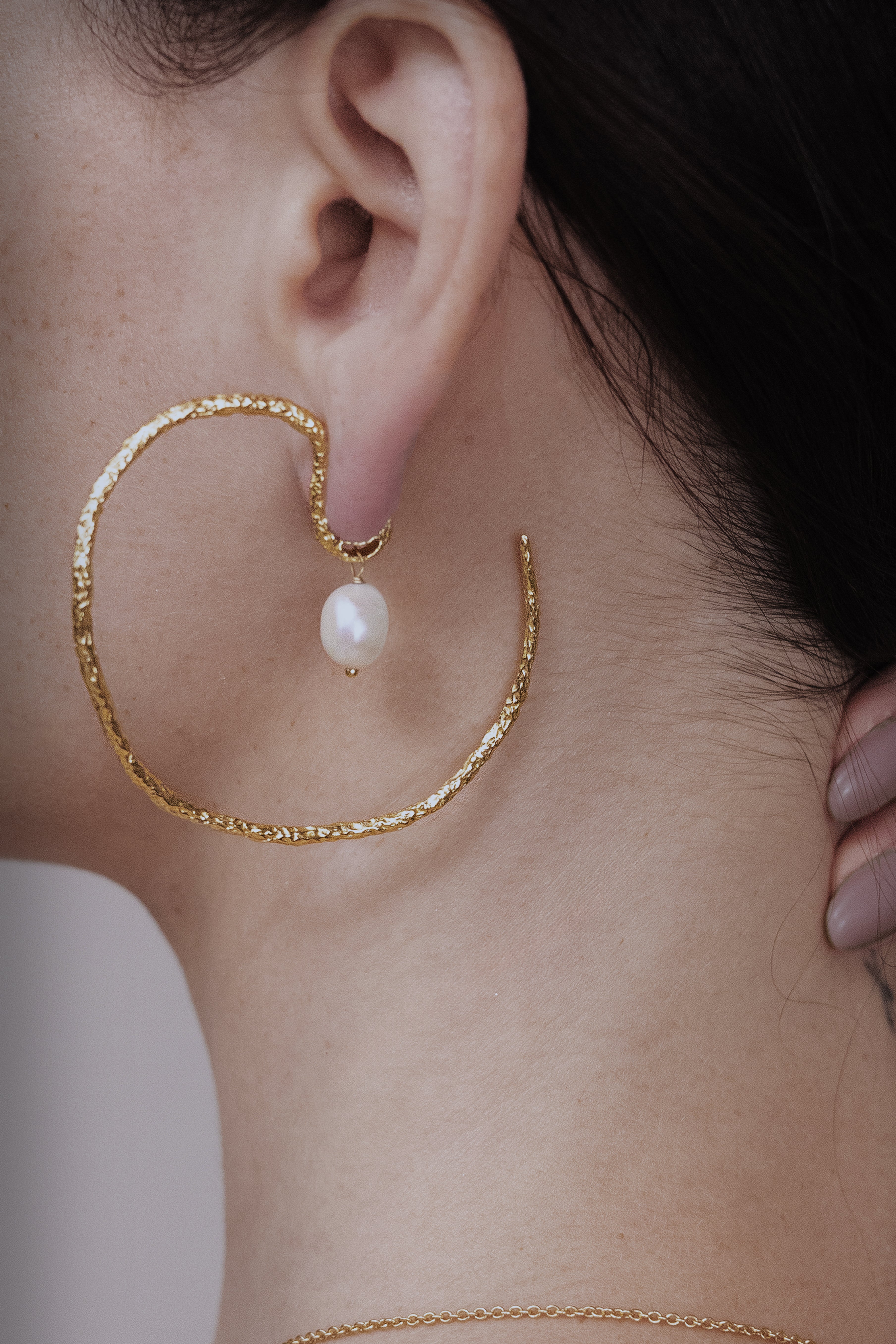 SARAH ANNE MCCRACKEN Aphrodite Hoops Earrings