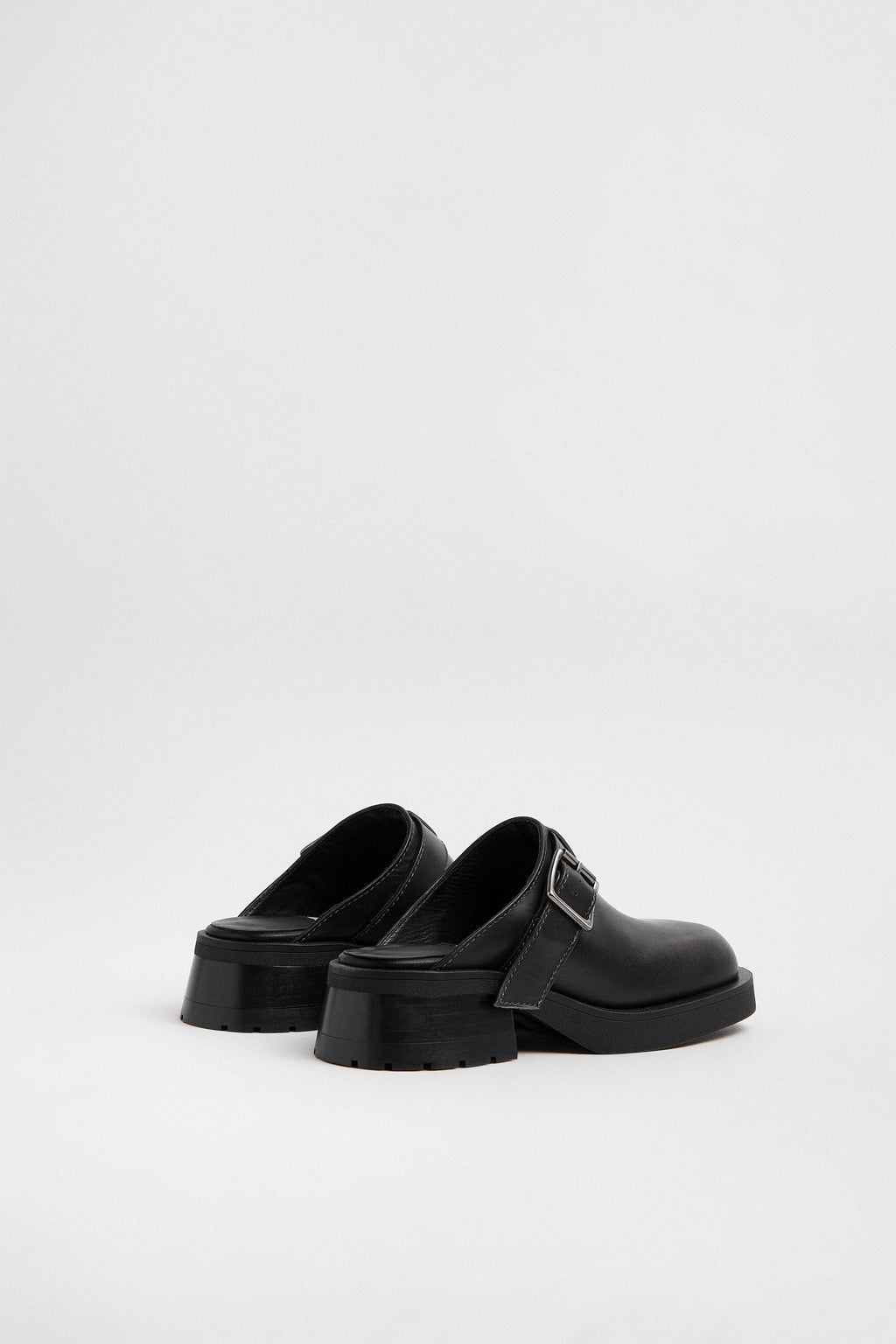 Miista Aroa Mules