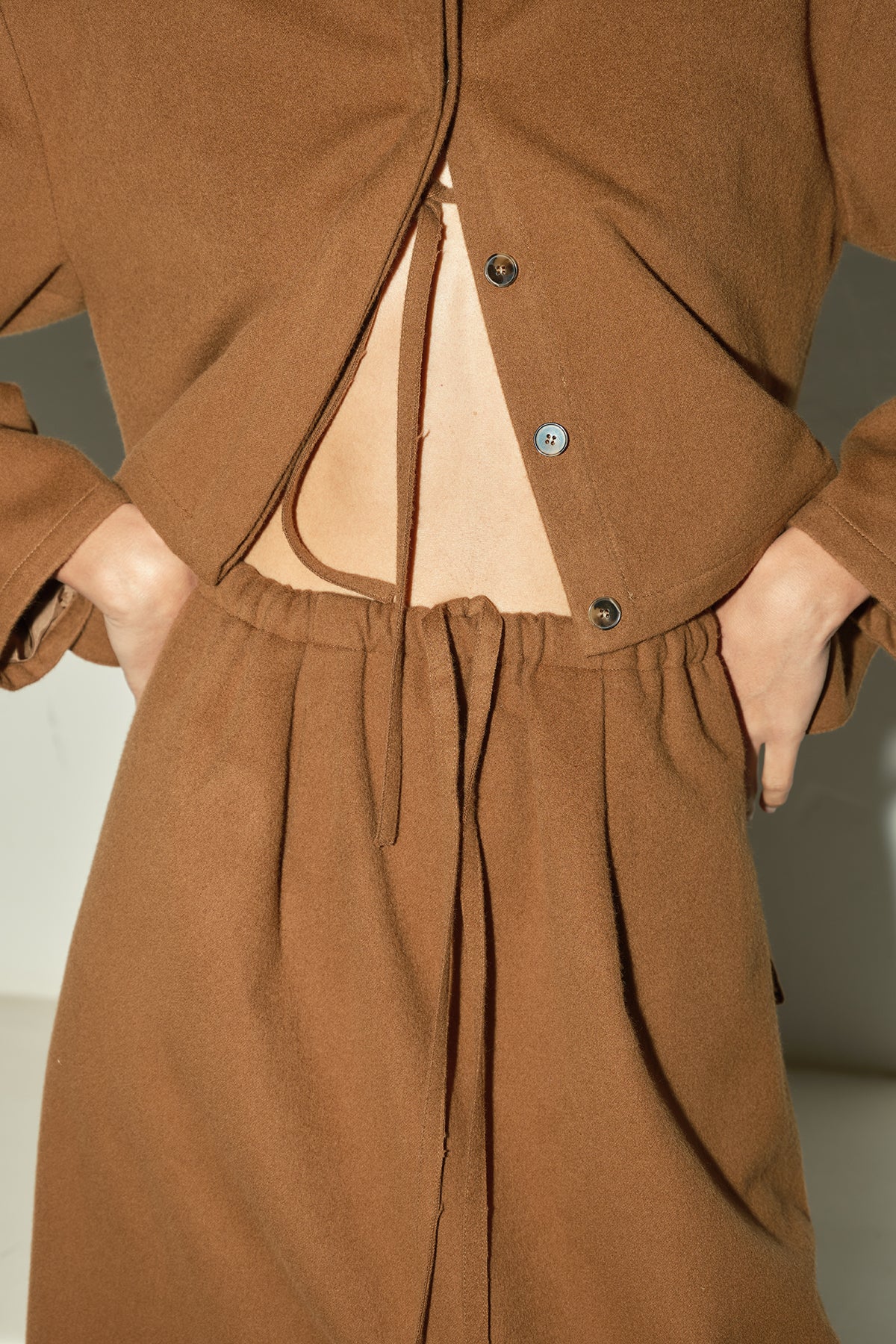 Datura Brushed Wool Pays Top-Jacket - Avellana