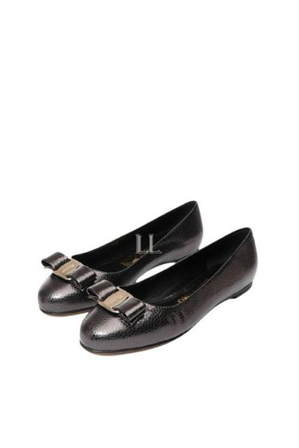 Salvatore Ferragamo 01M621766427 Flat Shoes - Black