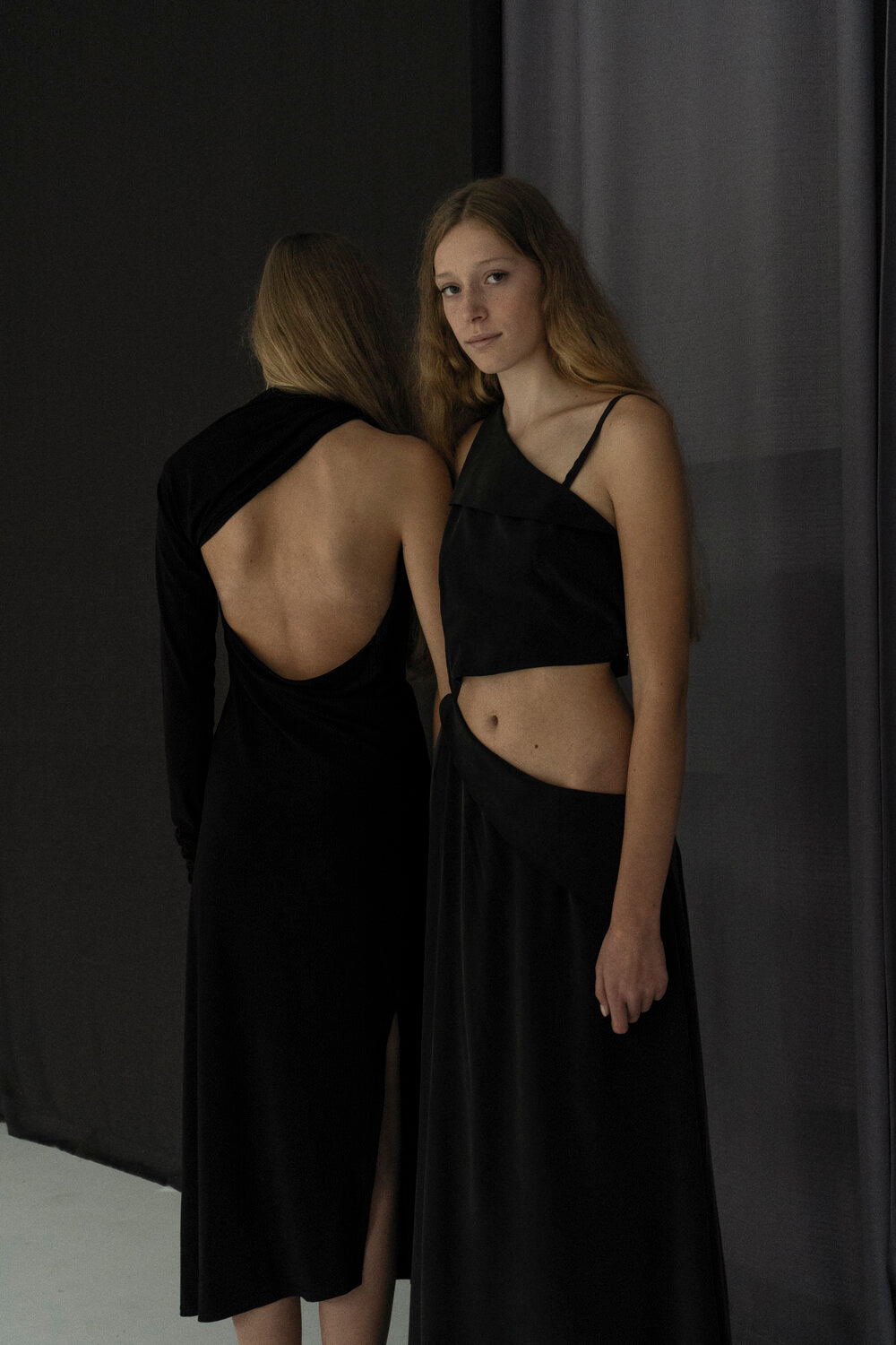 K M by L A N G E Chekhol Open Back Dress - Black