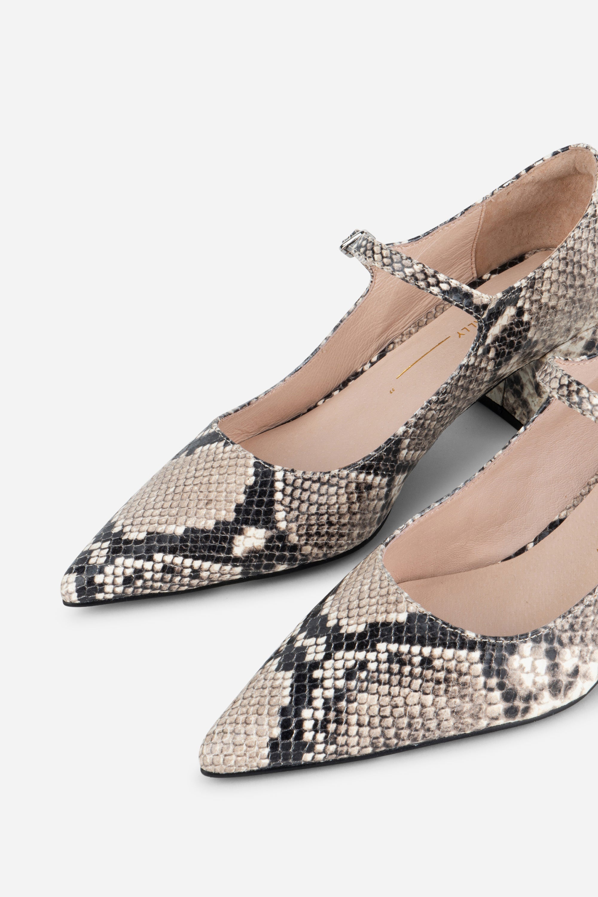 "INTENTIONALLY __________." Bond Snake Mary Jane Heel - Black White