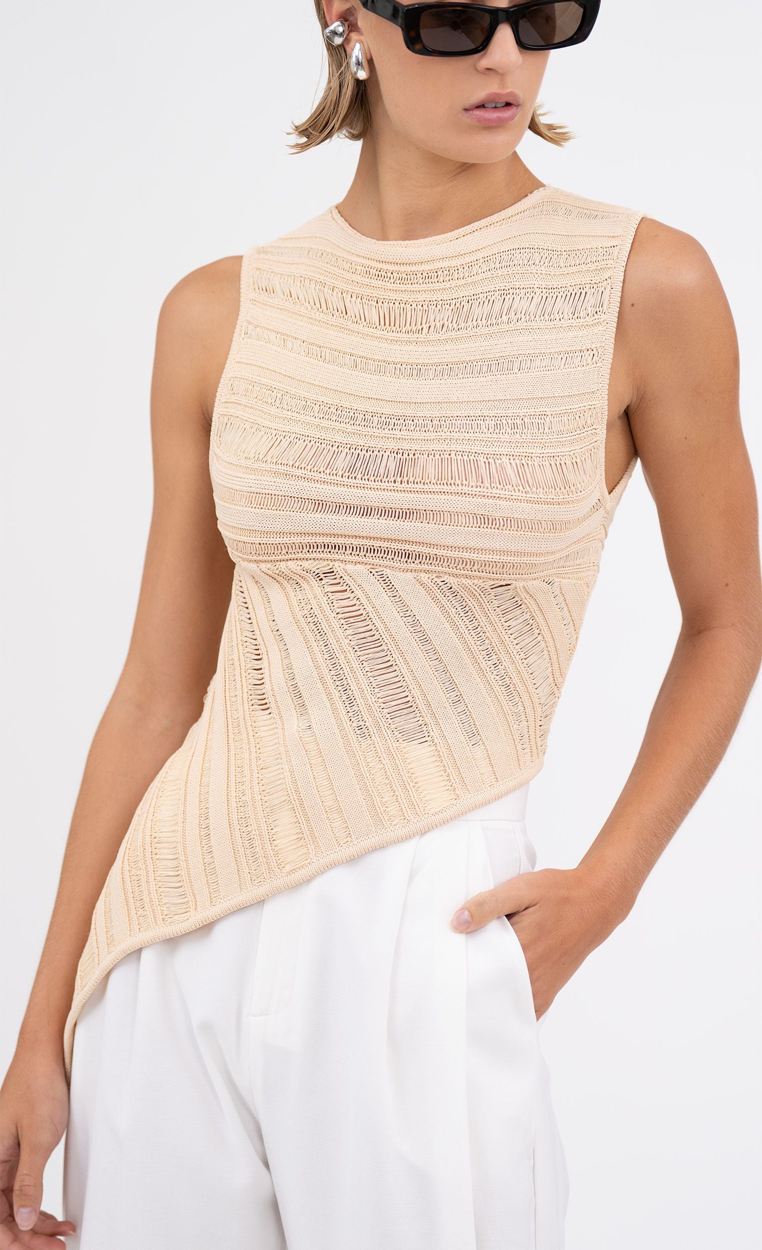 Nonchalant Label Banks Top - Ecru