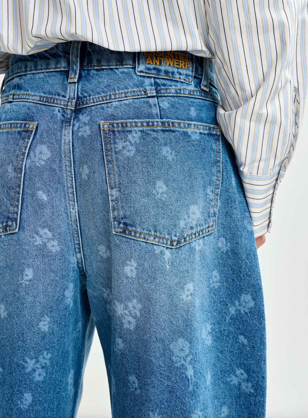 Essentiel Antwerp Barrel Leg Jeans - Quiet Pool