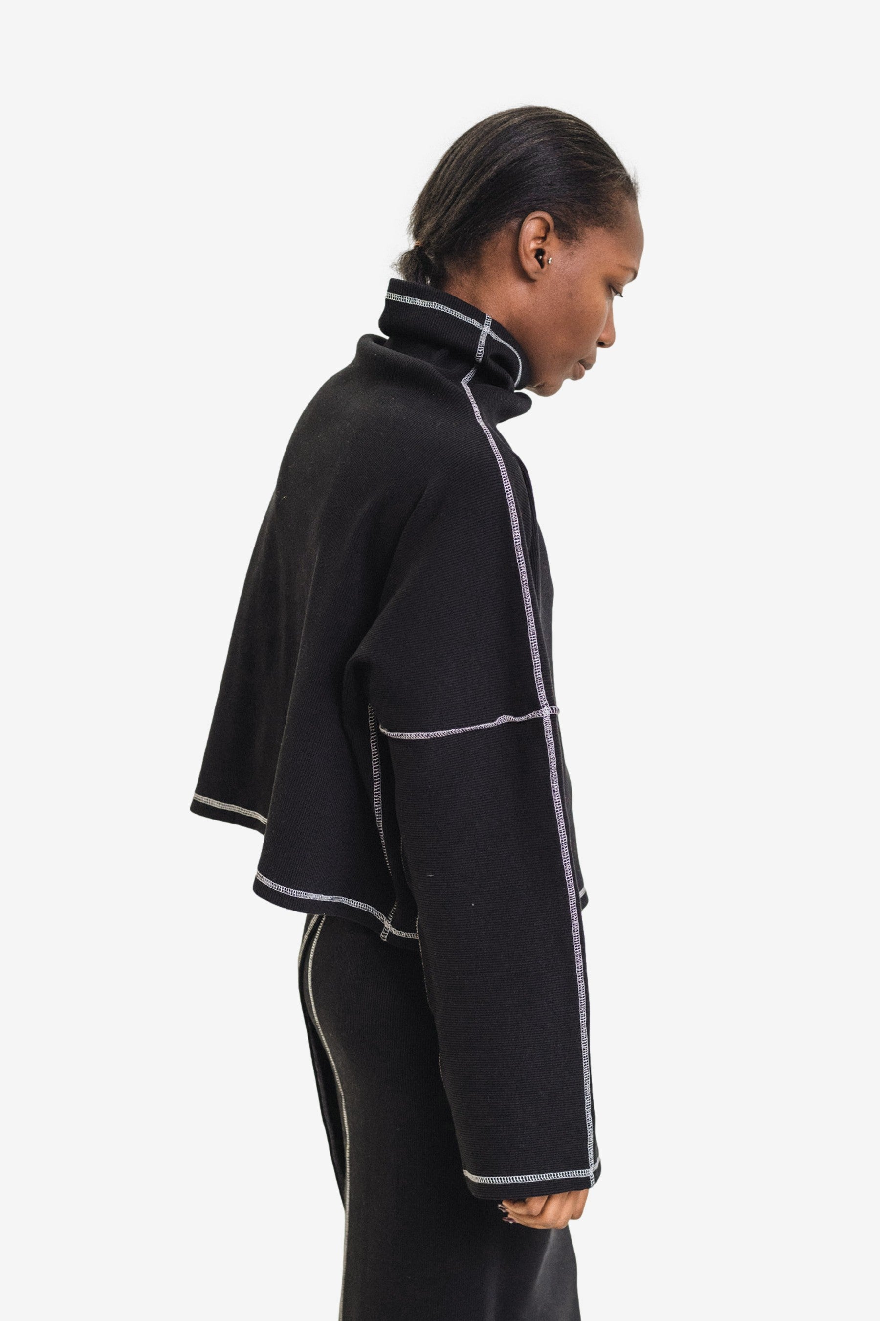 Baserange Camer Turtleneck - Black