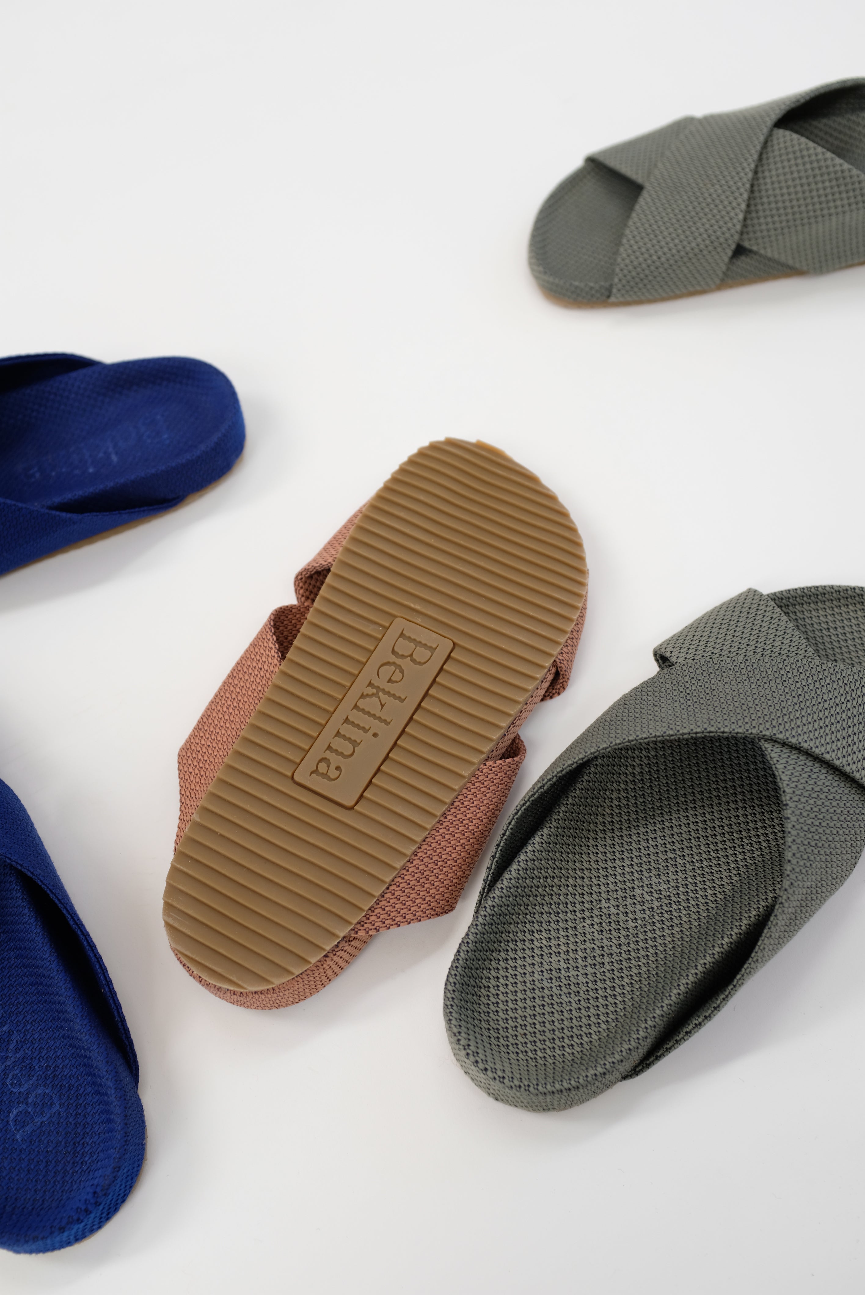Beklina Gubi Cross Slide - Clay