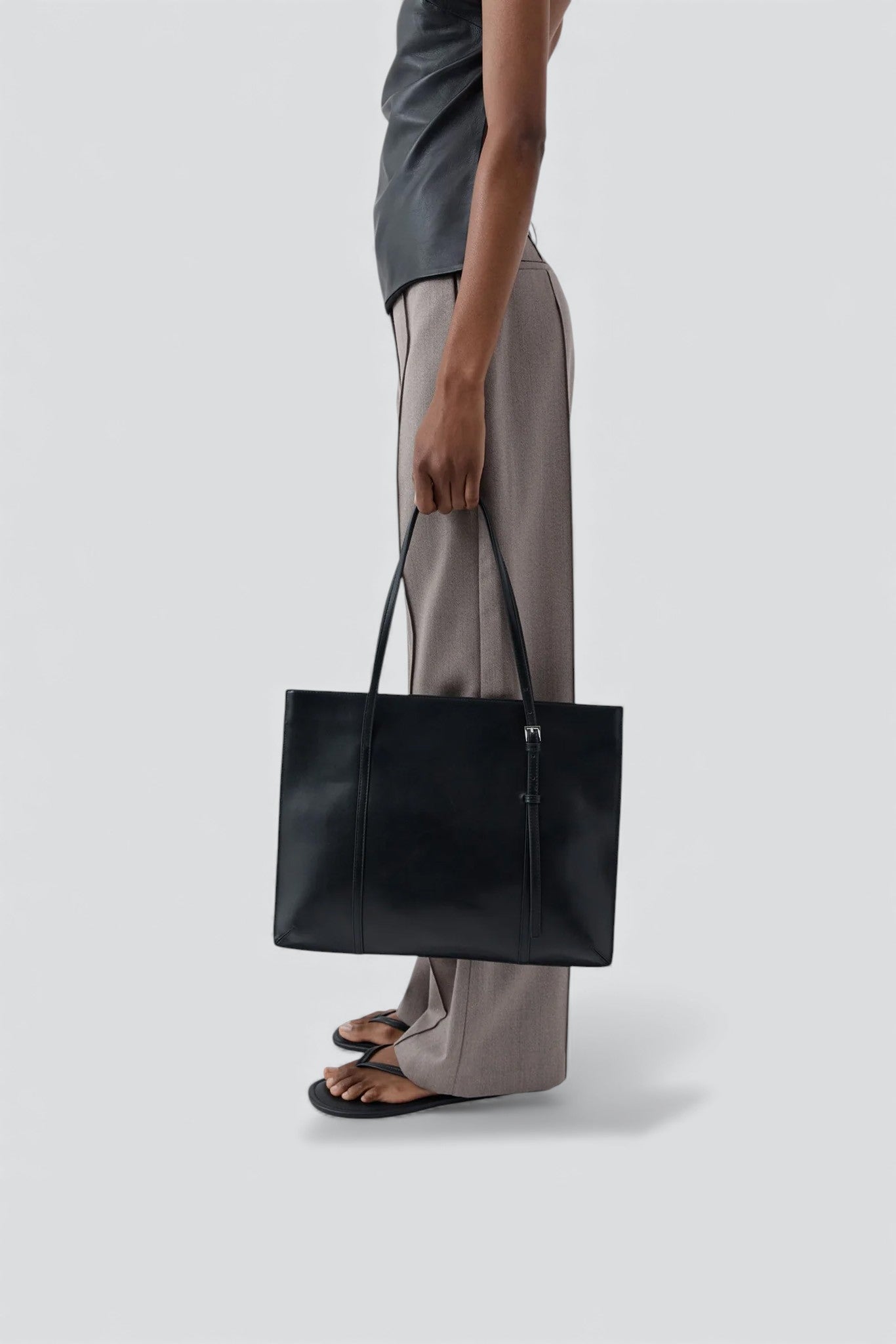 St. Agni 90s Messenger Tote