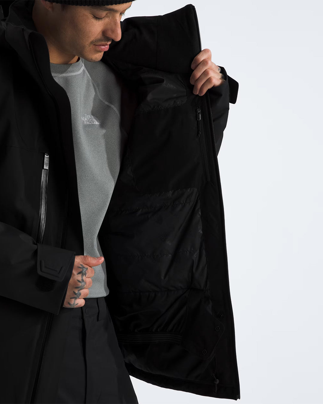 THE NORTH FACE Chakal Jacket - TNF Black/TNF Black