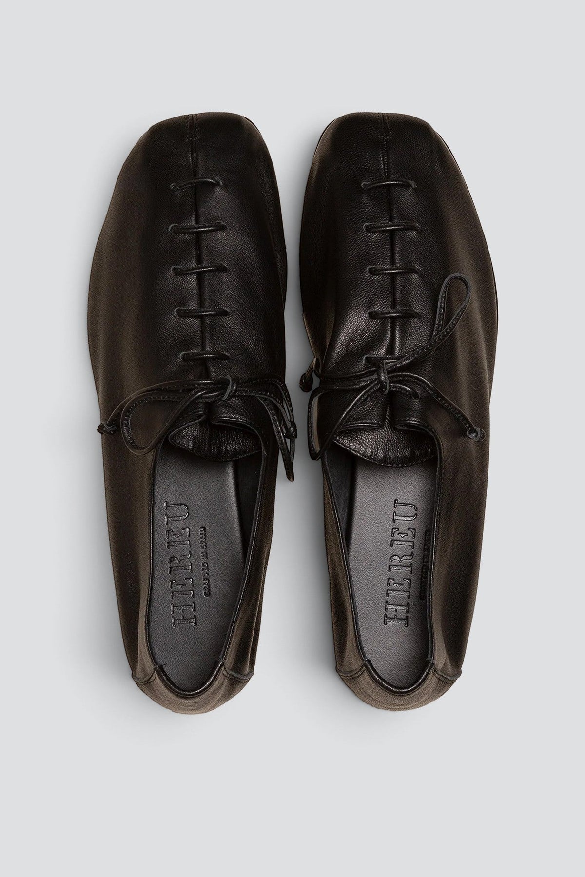 Hereu Plegada Supple Shiny Lace-Up Shoe