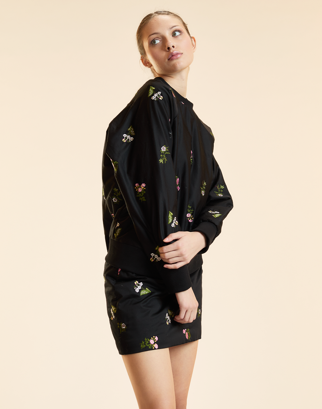 Cynthia Rowley Bouquet Embroidered Pullover Sweatshirt - Black