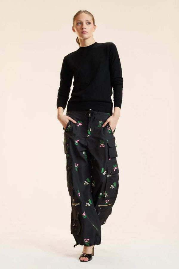 Cynthia Rowley Bouquet Printed Cargo Pants - Black Floral