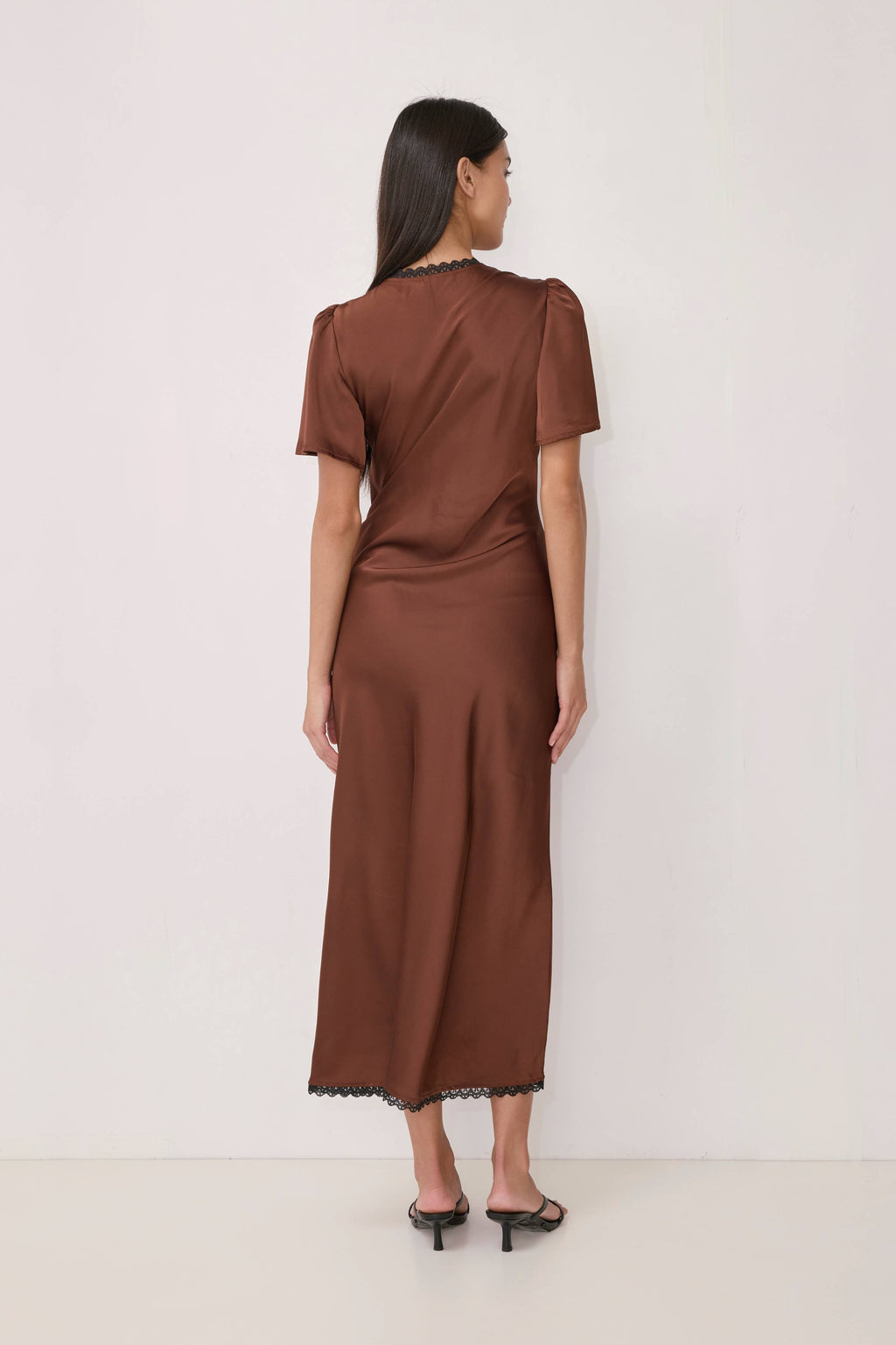 Mod Ref Estelle V-Neck Dress