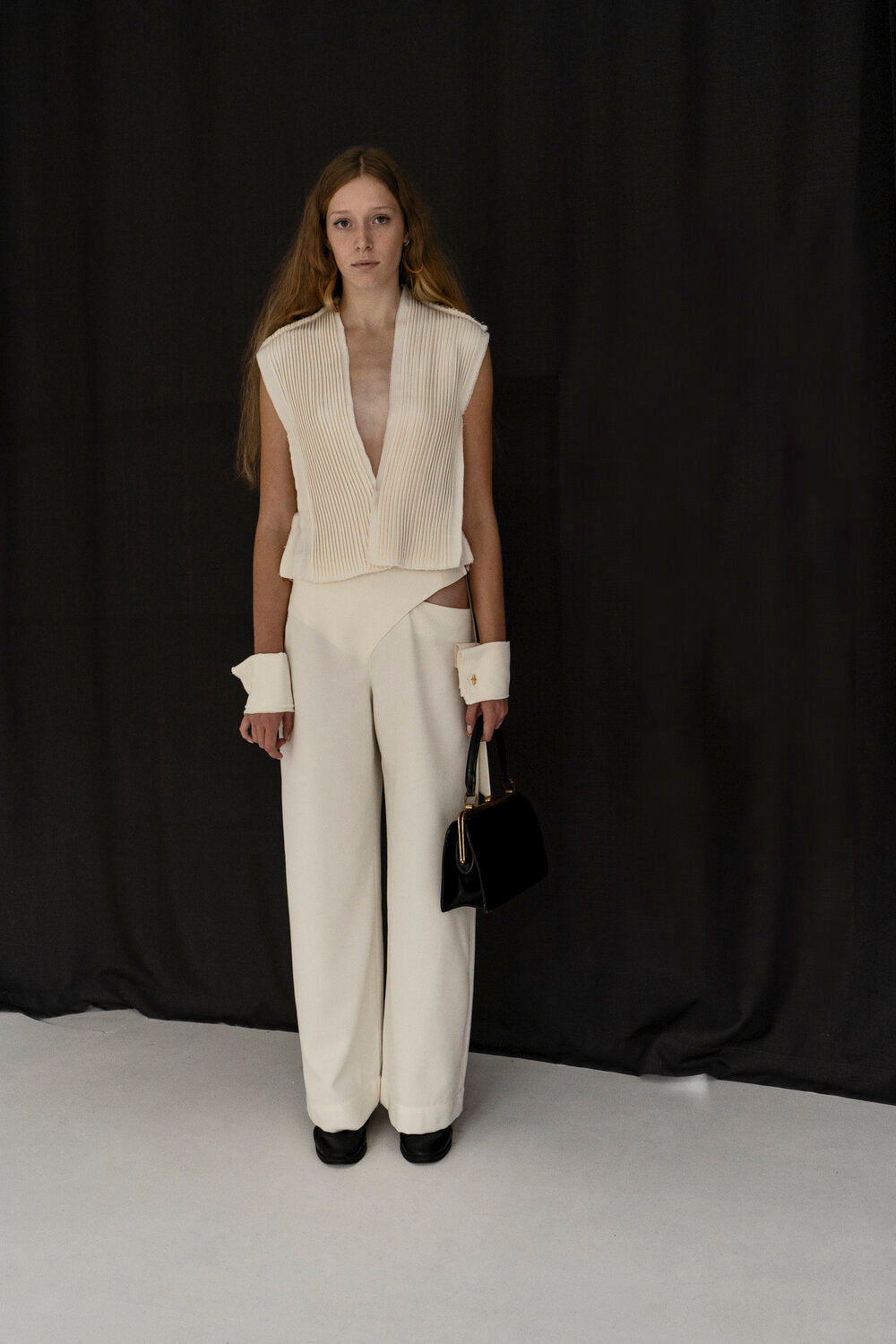 K M by L A N G E RAW CLIPS VEST - cream