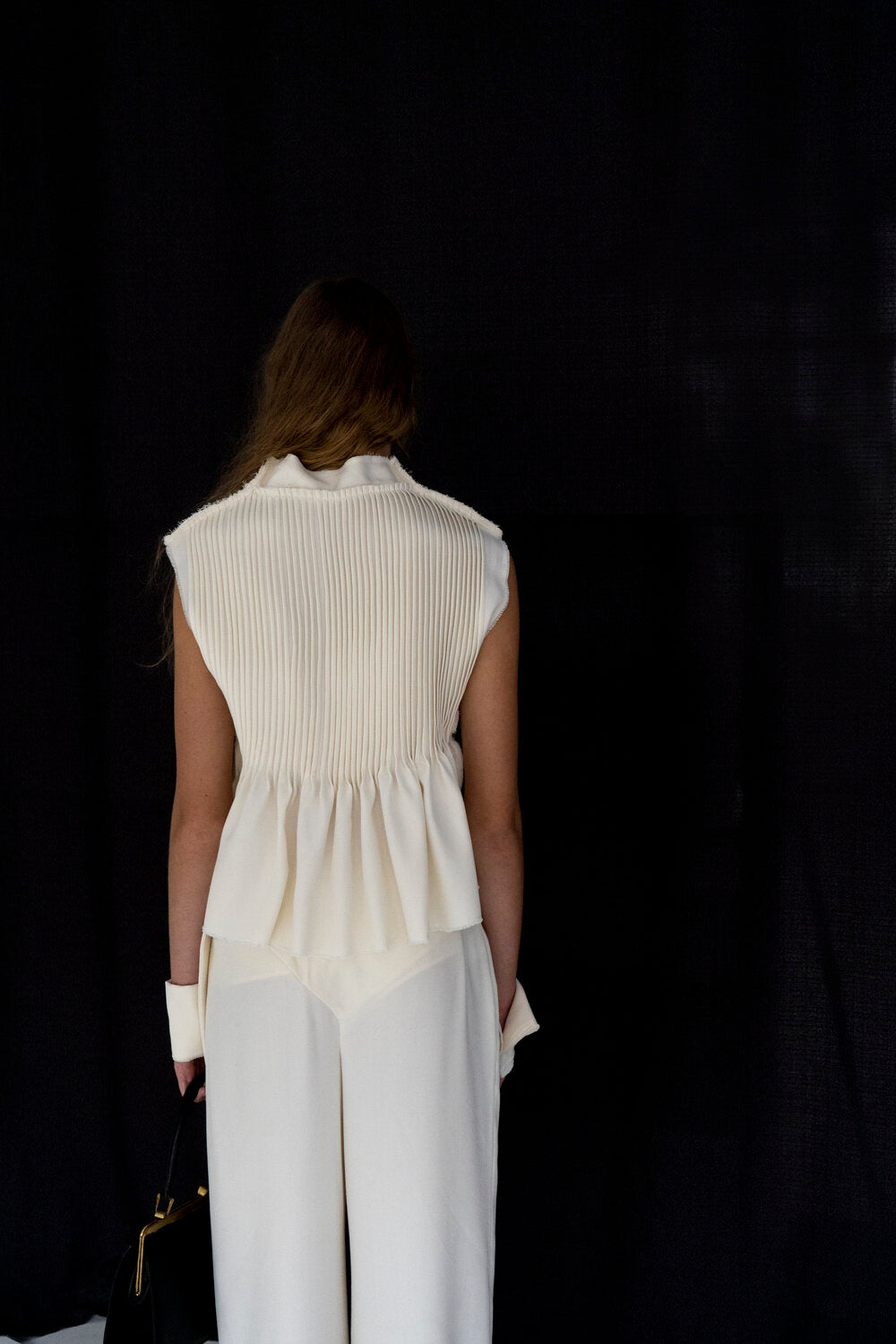 K M by L A N G E RAW CLIPS VEST - cream