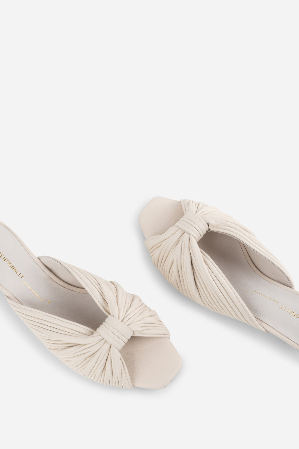 "INTENTIONALLY __________." Curfew Leather Kitten Heel - Cream/Black/Clay