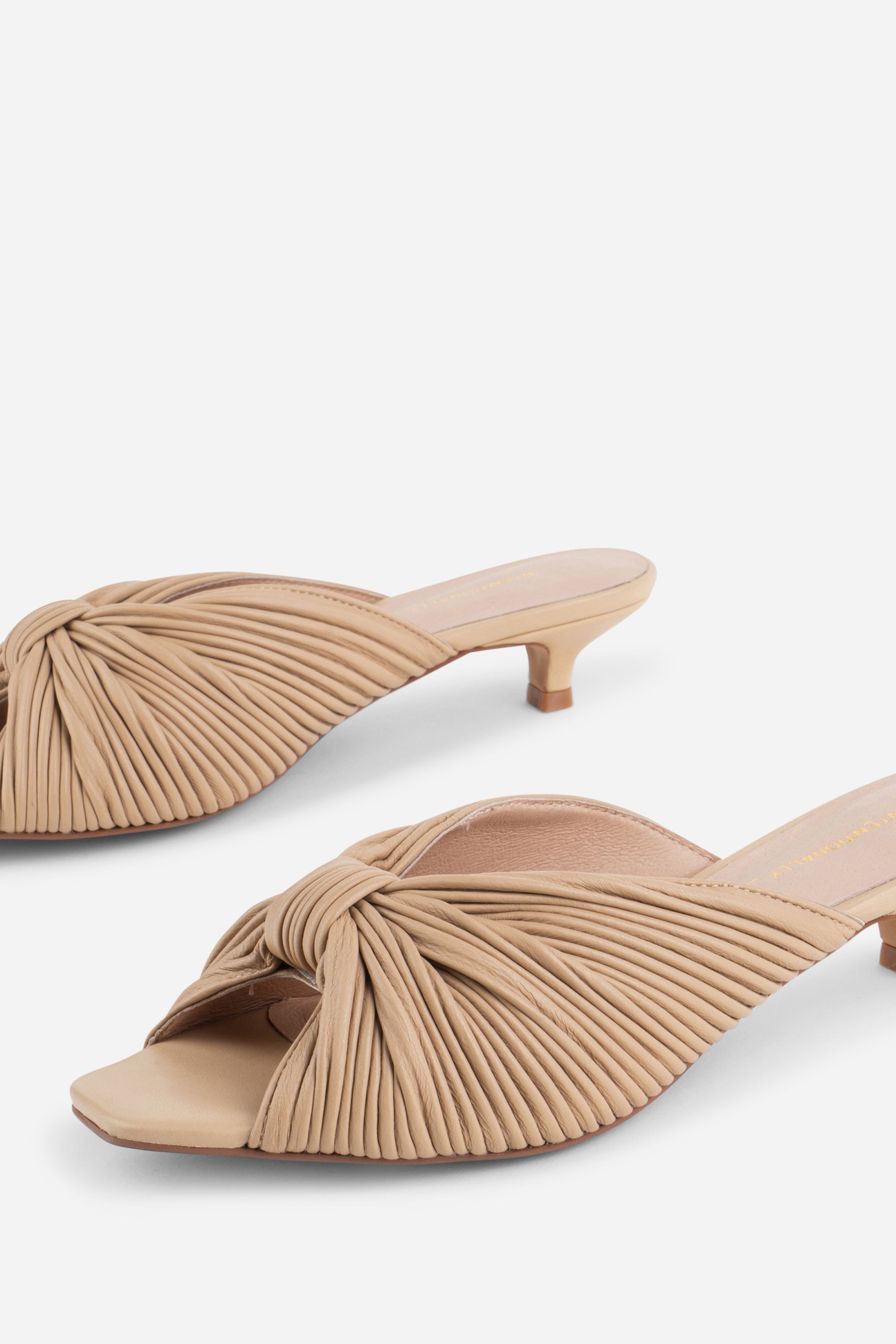 "INTENTIONALLY __________." Curfew Leather Kitten Heel - Cream/Black/Clay