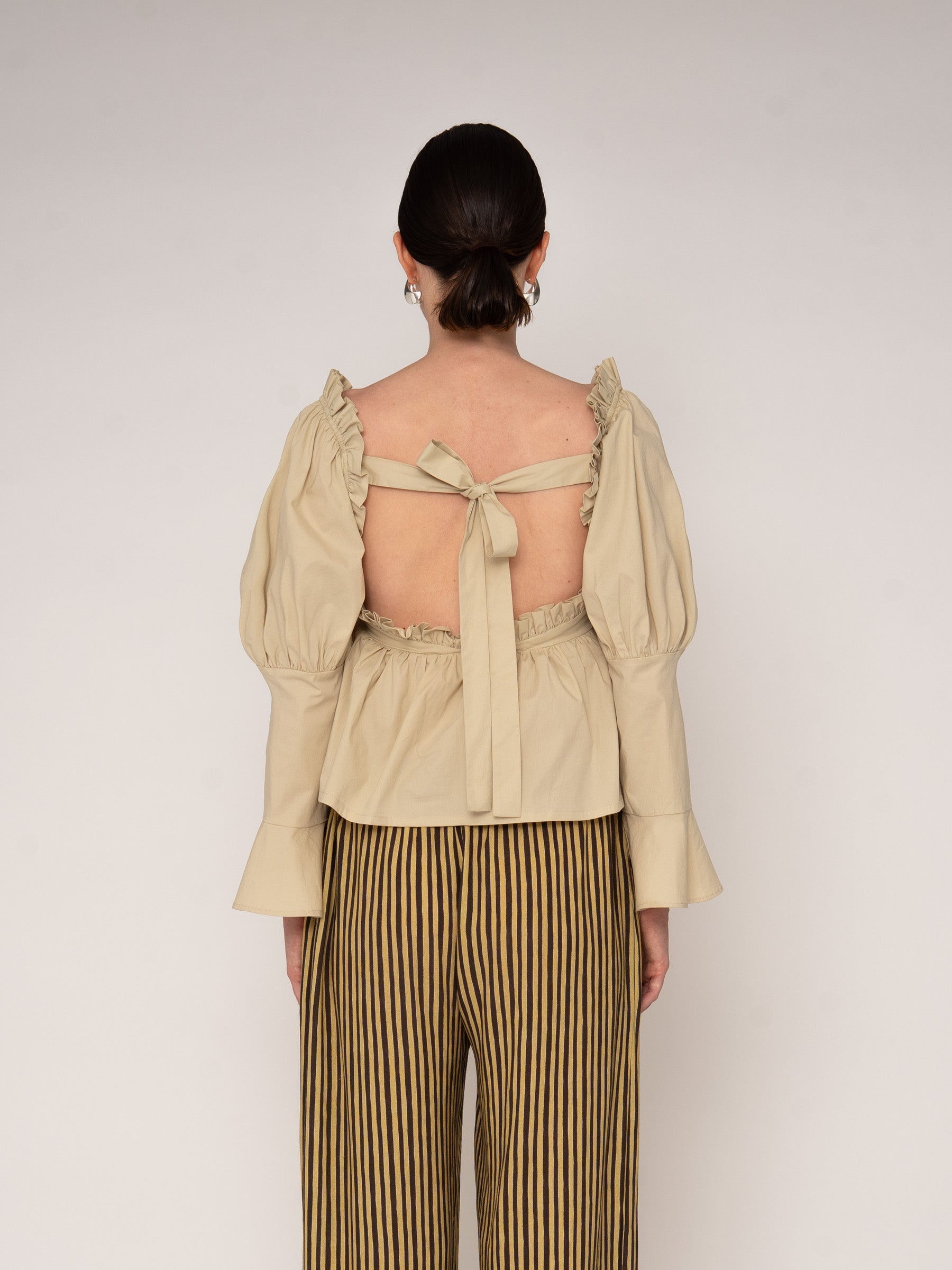 Carmensays Chambre Ruffle Blouse - Beige
