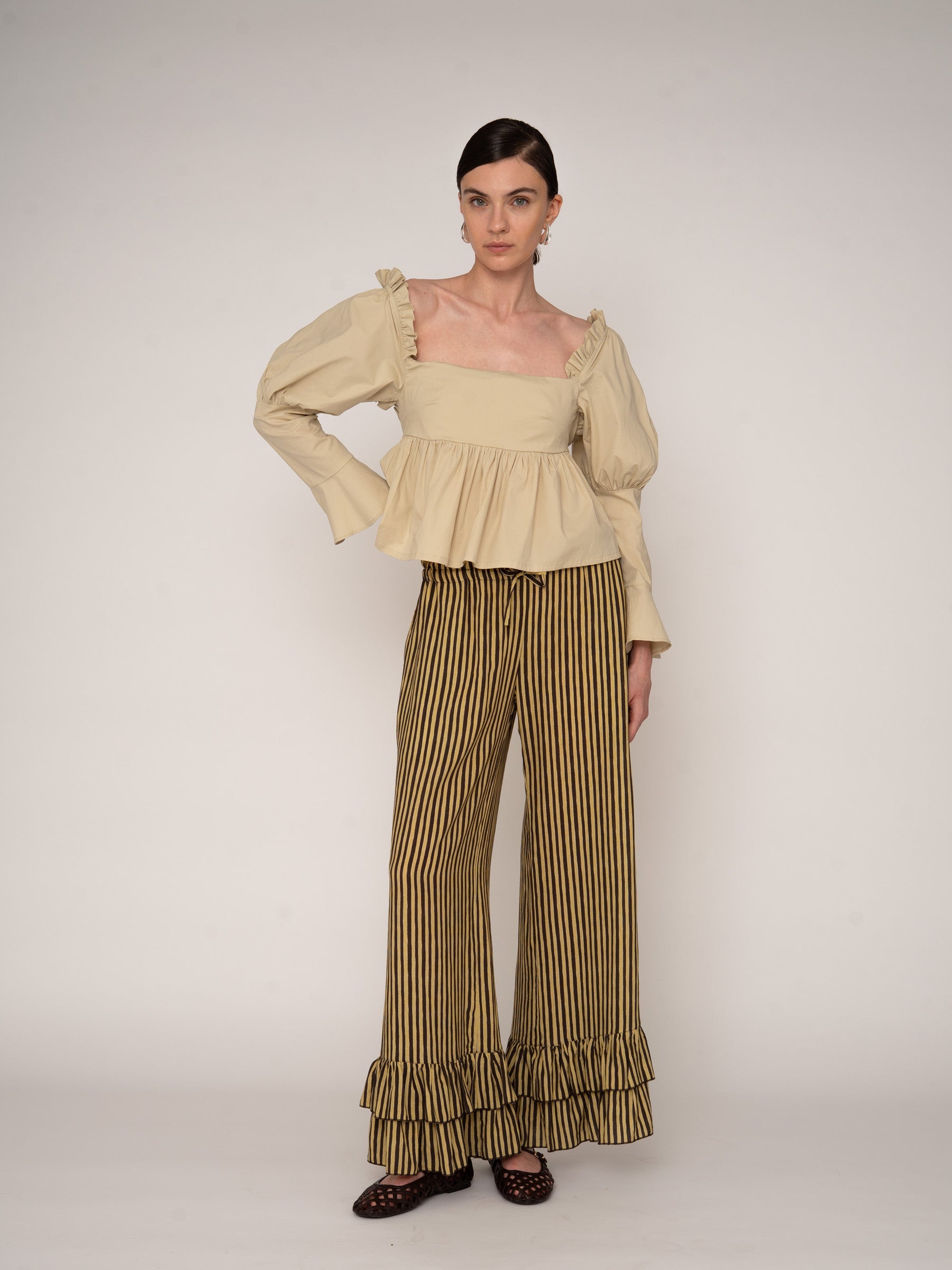 Carmensays Chambre Ruffle Blouse - Beige