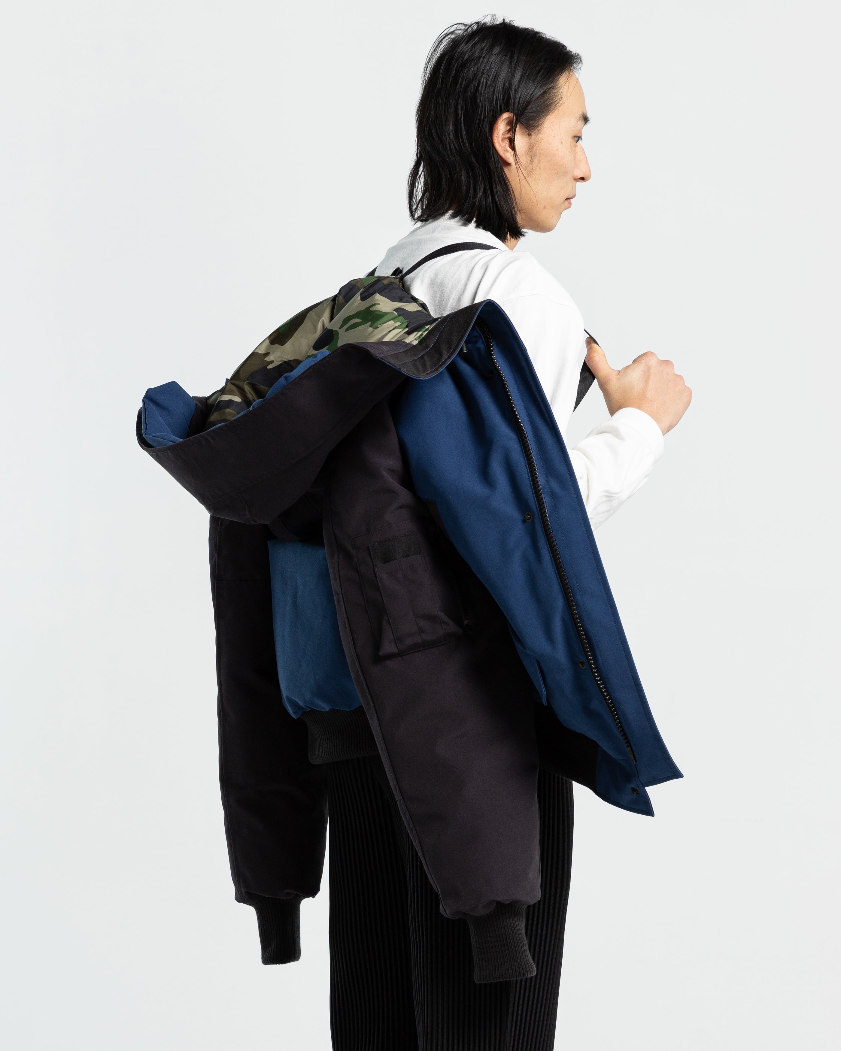 Canada Goose Chilliwack Regeneration Bomber - Navy