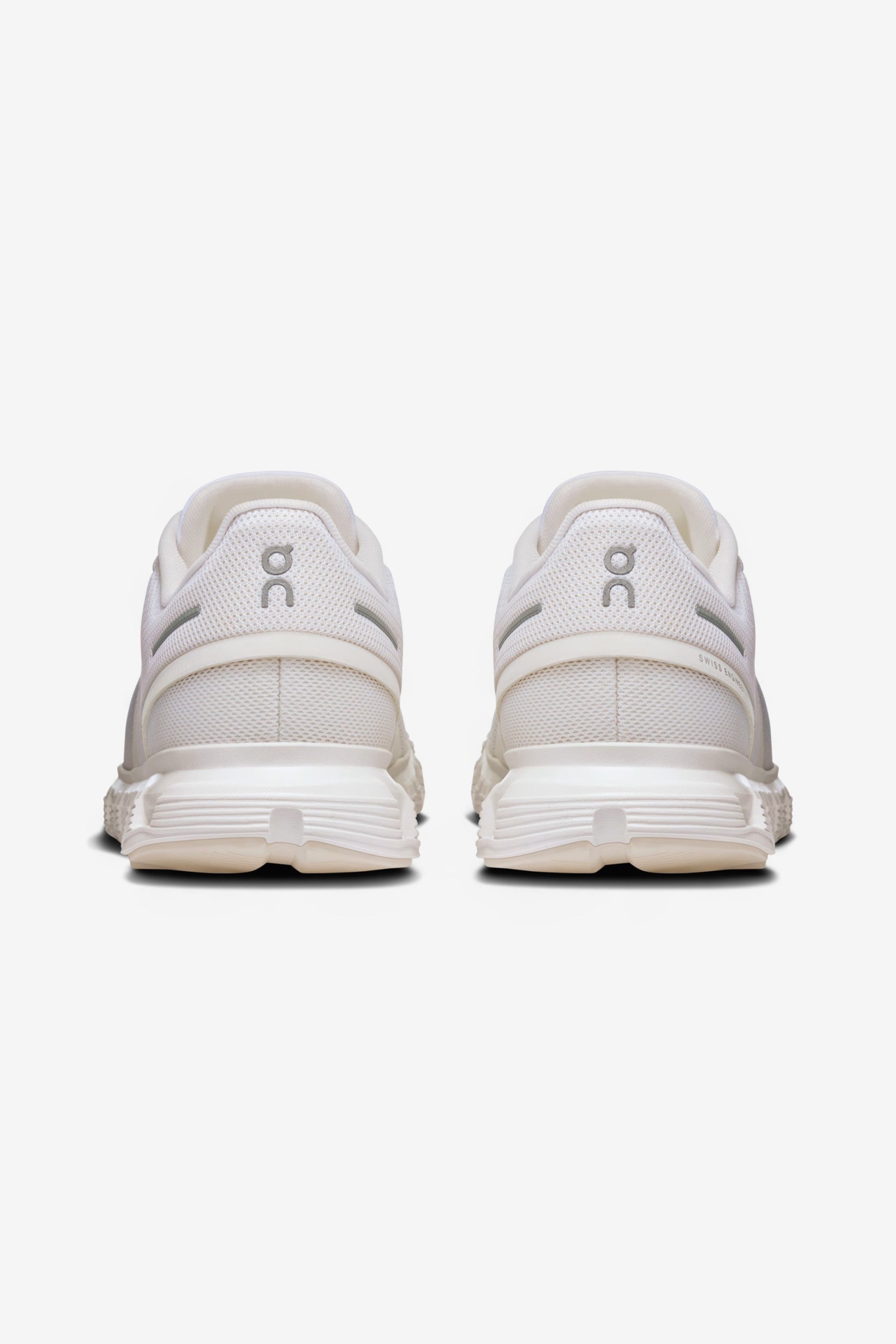 ON Running Cloud 6 Sneakers