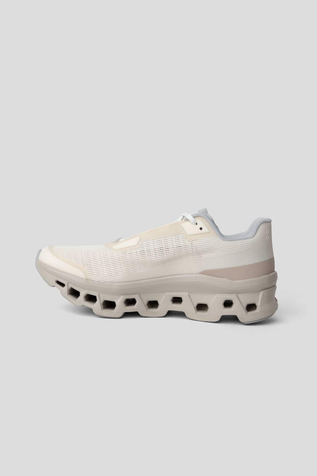 ON Running Cloudmonster Void Running Shoe