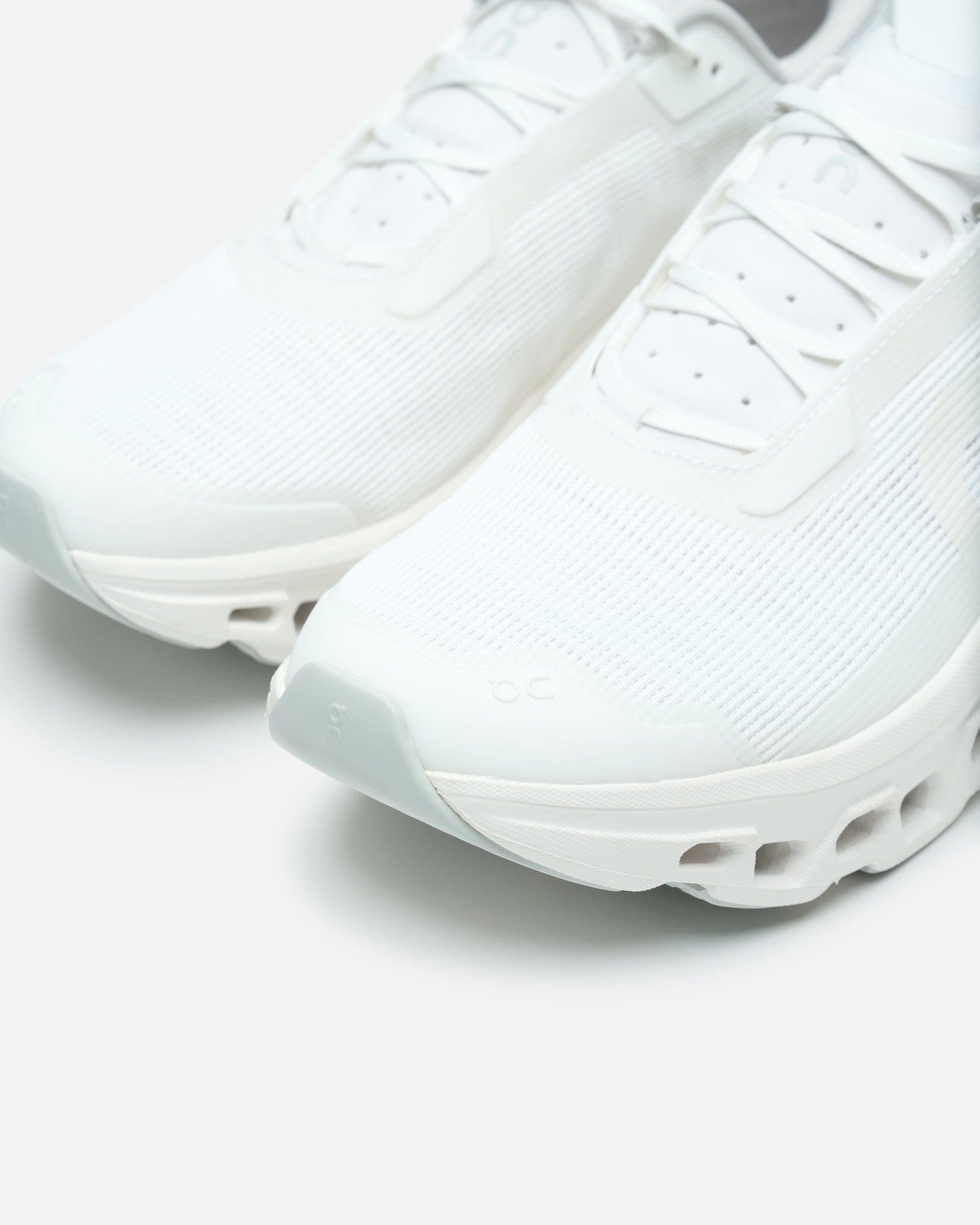 ON Running Cloudmonster Void - White/White