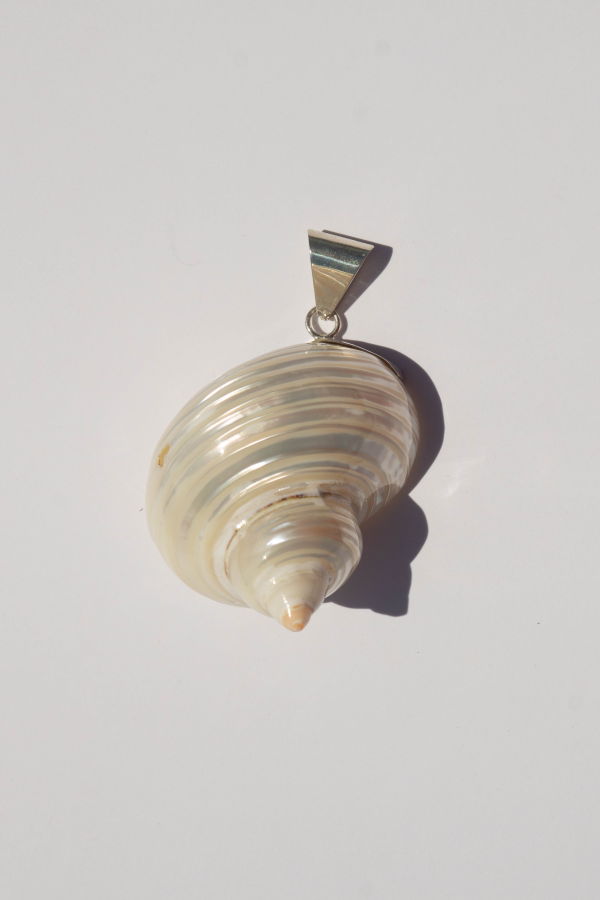 Odissea NY Conch Pendant Necklace