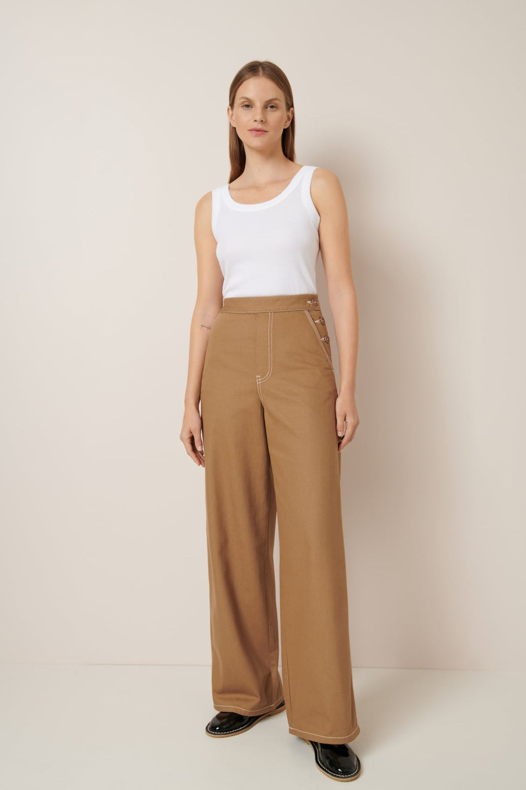 Kowtow Dungaree Jeans - Earth
