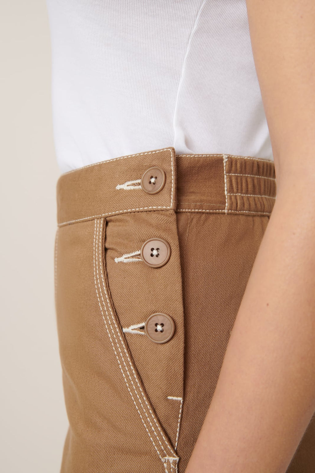 Kowtow Dungaree Jeans - Earth