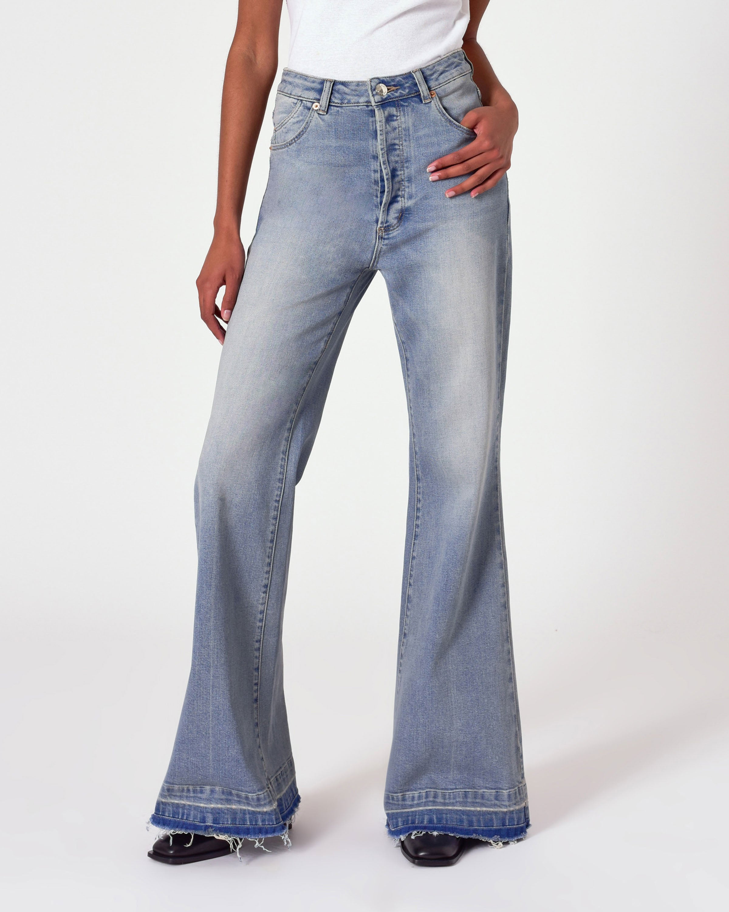 Rollas Eastcoast Flare Jean