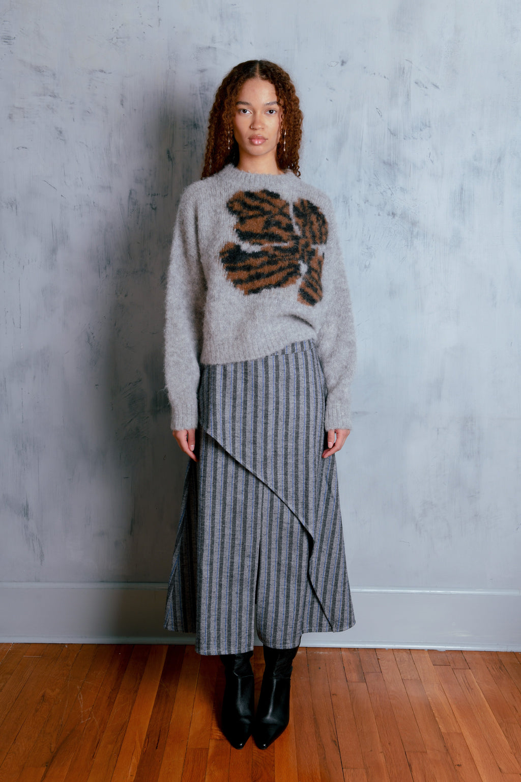 Untitled in Motion Folari Pullover