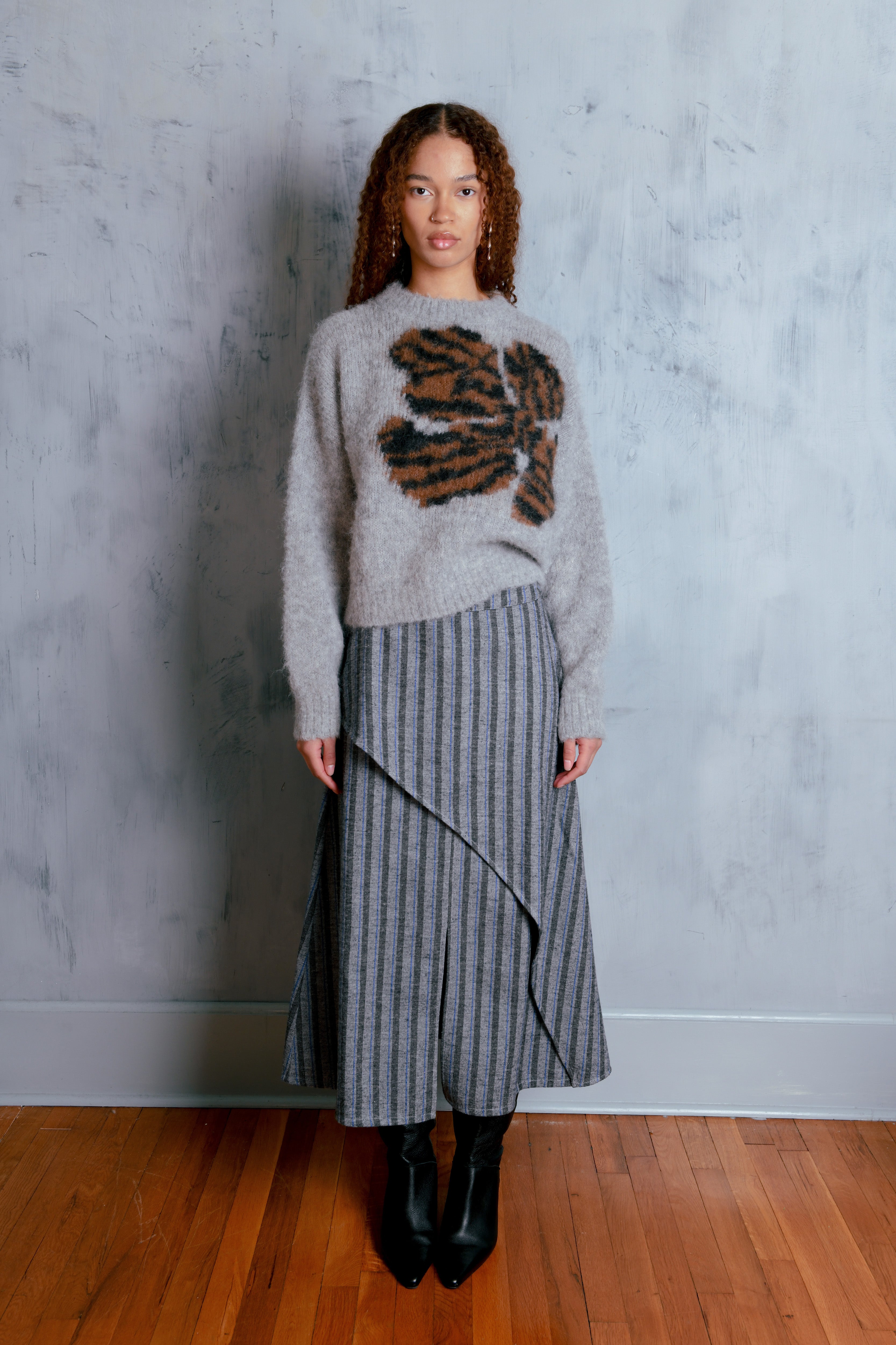 Untitled in Motion Folari Pullover