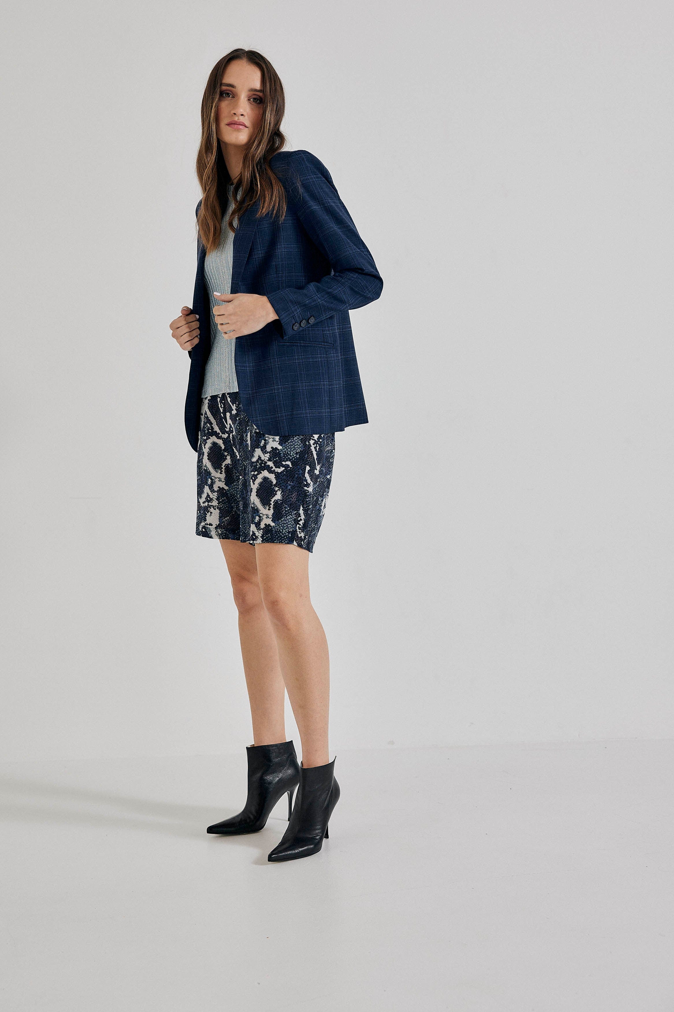 Lindsay Nicholas New York Freya Short