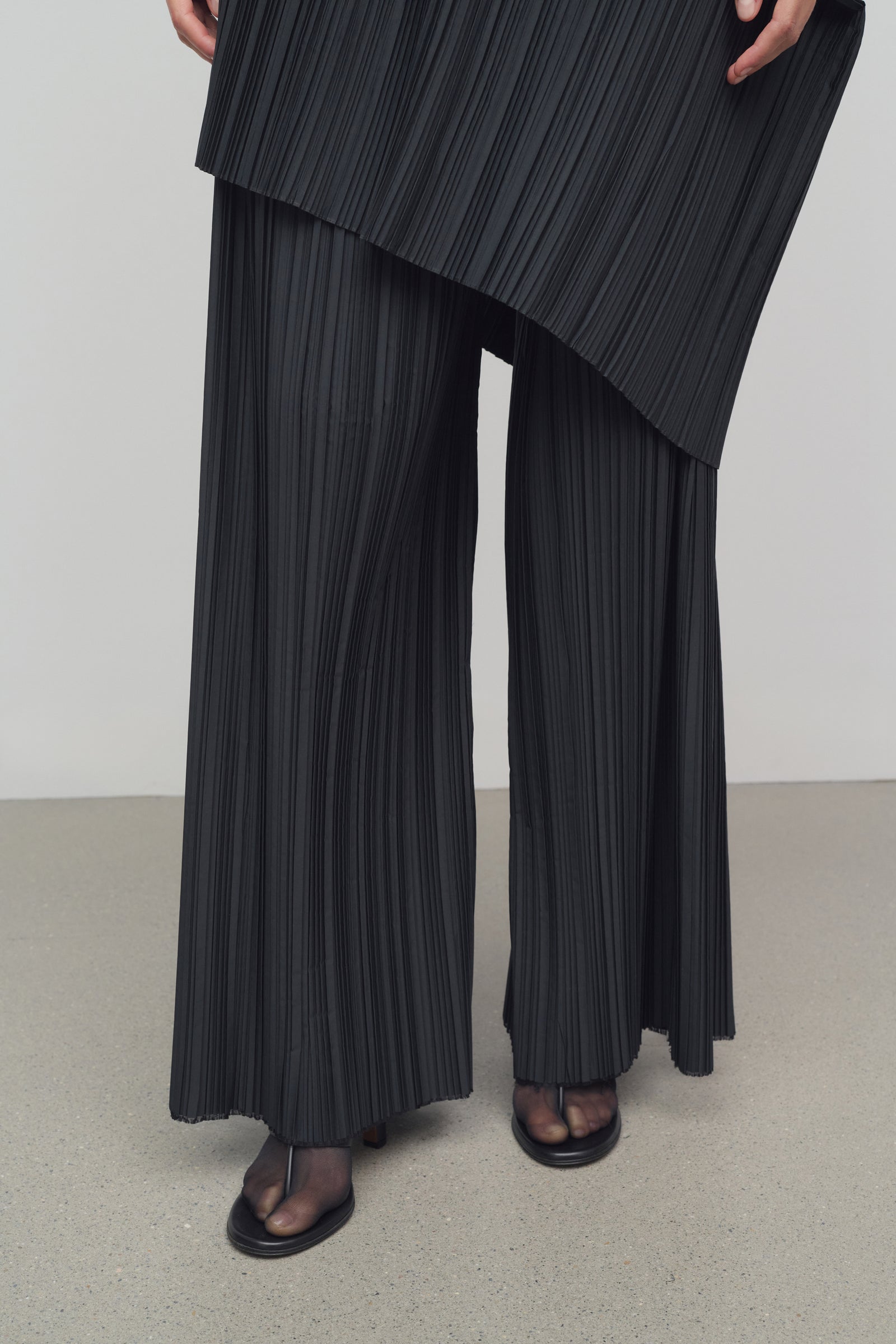 The Row Gala Pant - Black