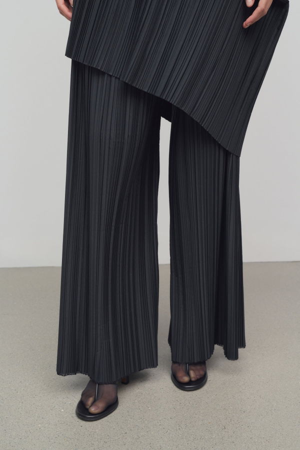 The Row Gala Pant - Black