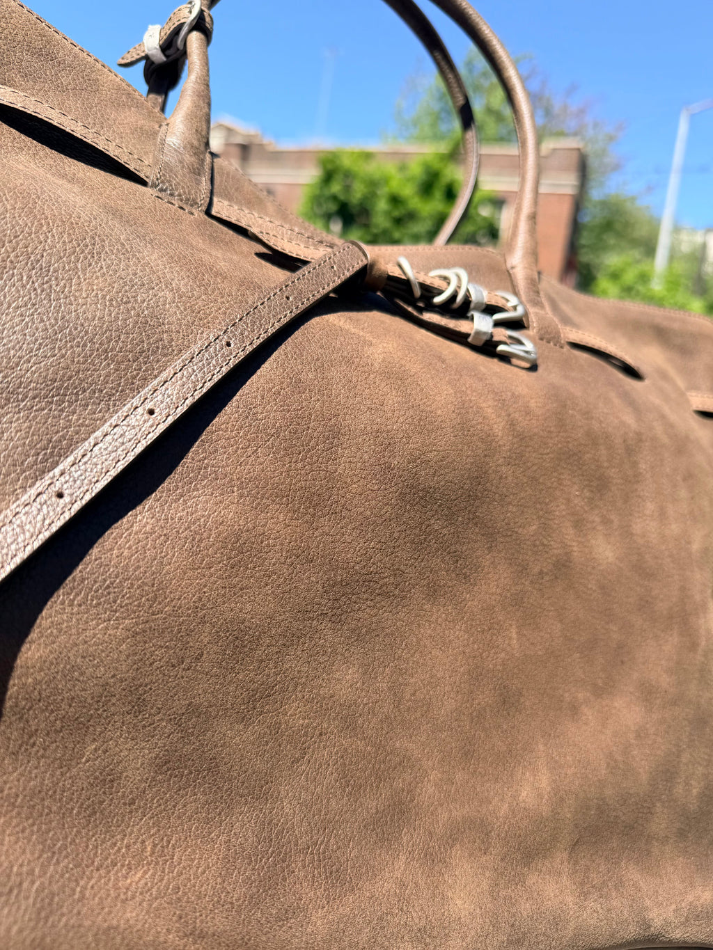MARGESHERWOOD Grandma Used Bag XL - Washed Brown Embossed Pull-Up